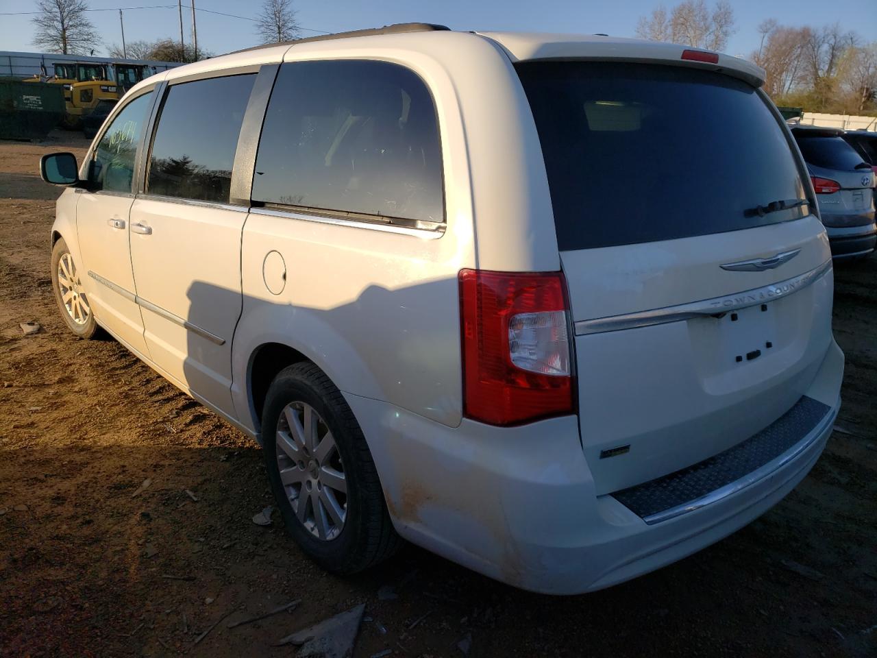 Photo 3 from auction – 2014 CHRYSLER TWN & CTRY with VIN 2C4RC1BG2ER123892