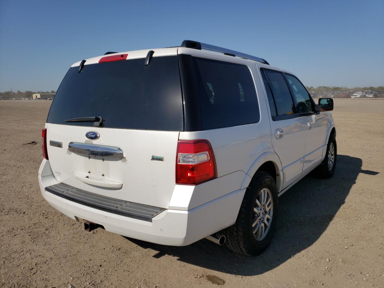 Photo 4 from auction – 2012 FORD EXPEDITION with VIN 1FMJU2A57CEF33271