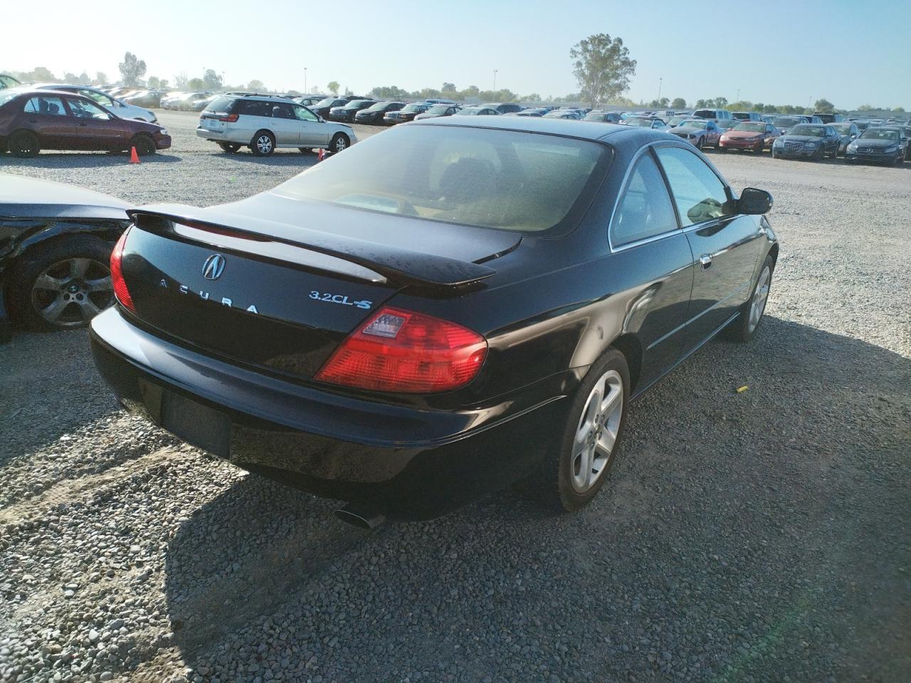 Photo 4 from auction – 2001 ACURA 3.2CL TYPE with VIN 19UYA42641A028826