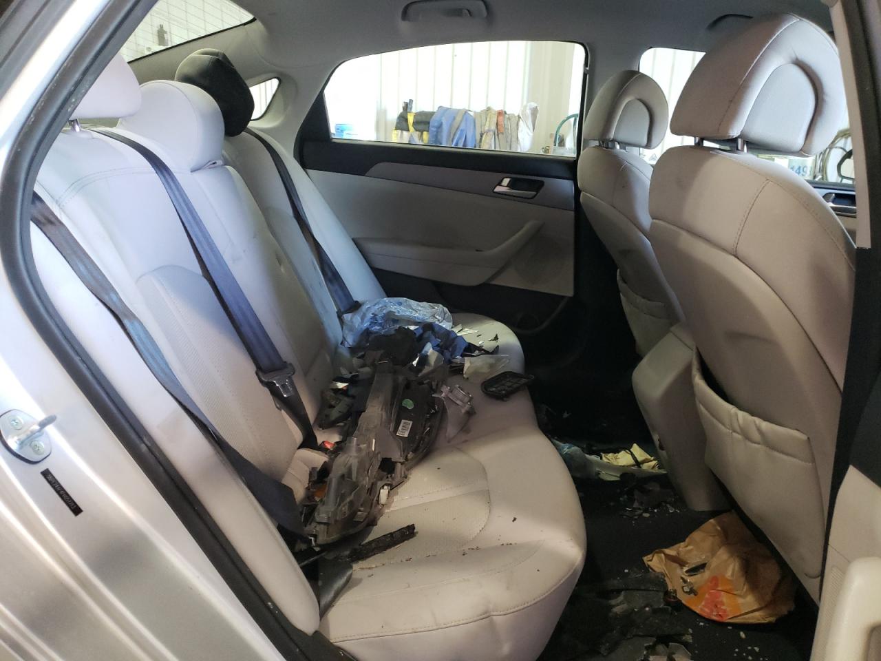 Photo 6 from auction – 2015 HYUNDAI SONATA SE with VIN 5NPE24AF4FH057713