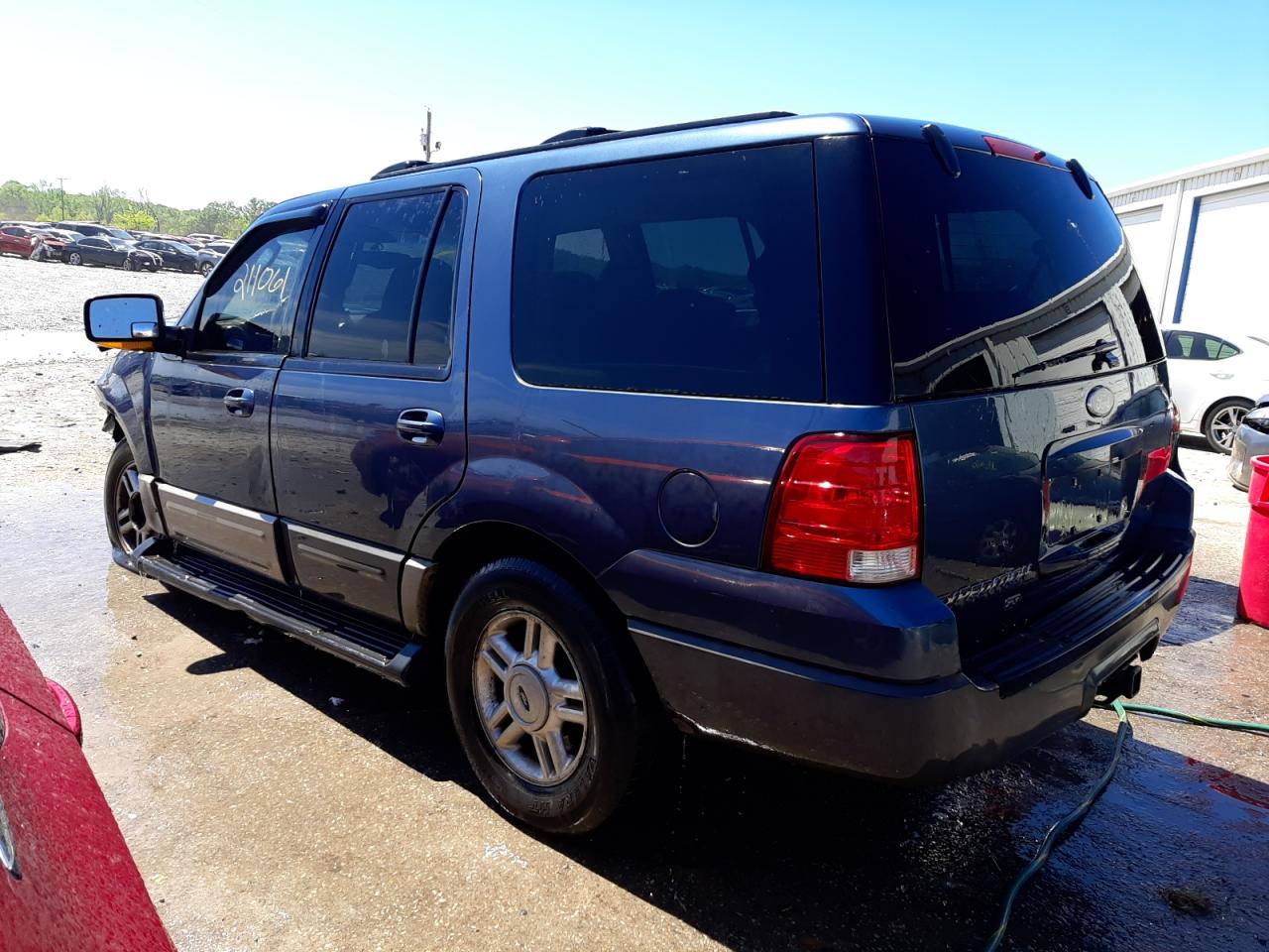 Photo 3 from auction – 2003 FORD EXPEDITION with VIN 1FMFU16L93LC24470