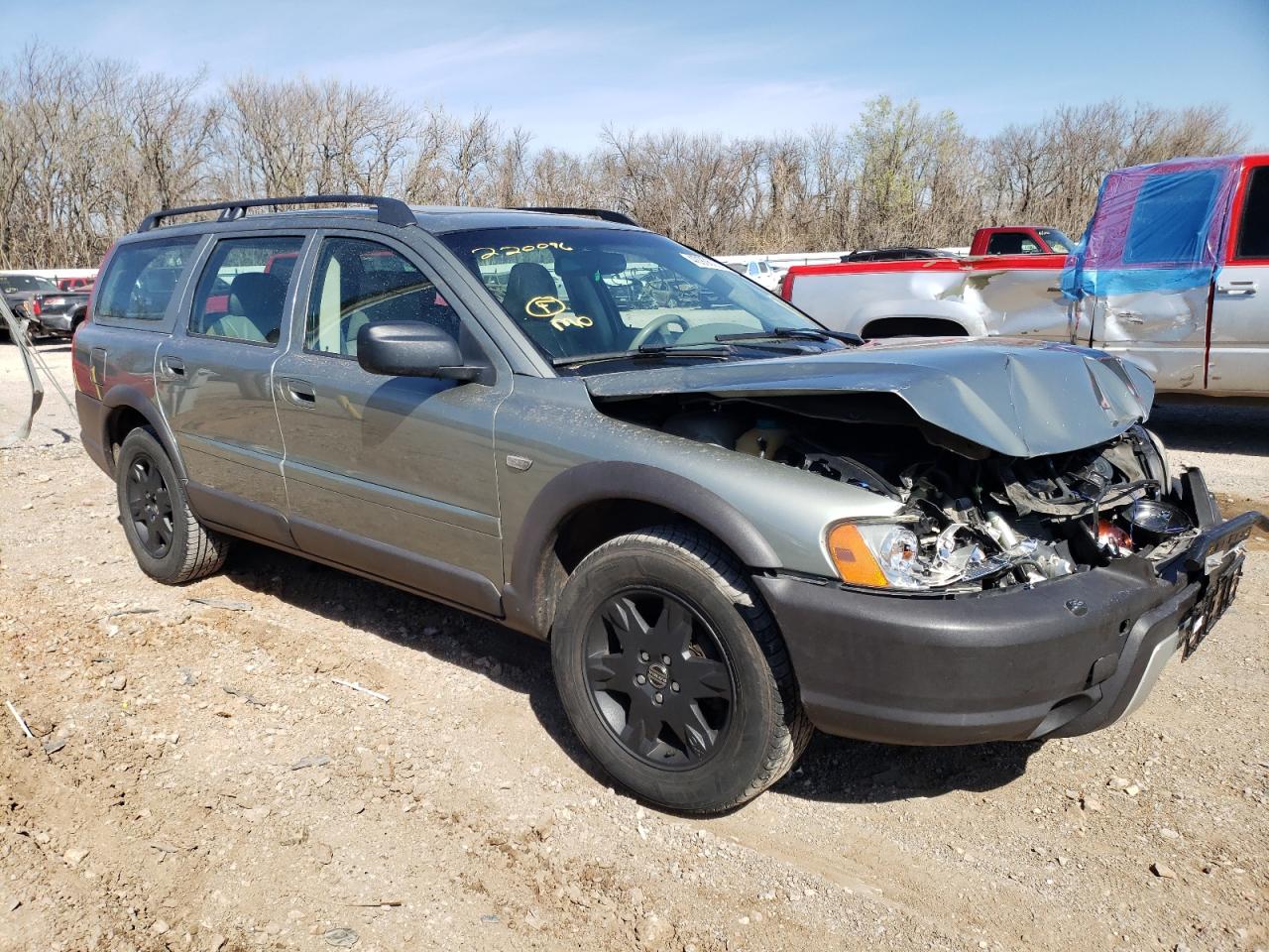 VOLVO XC70 2006 with VIN YV4SZ592861220096 - Photo from auction