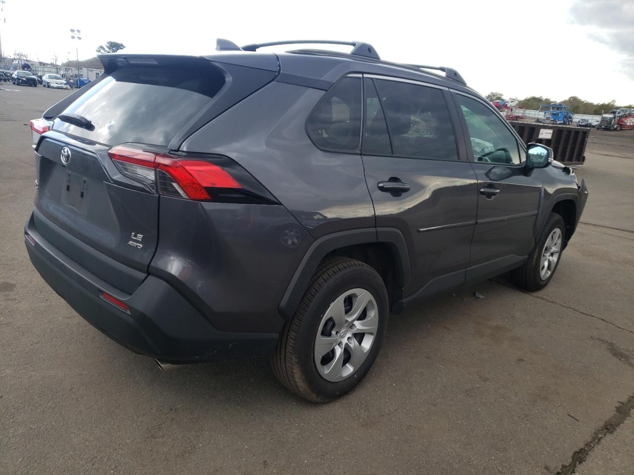 Photo 4 from auction – 2021 TOYOTA RAV4 LE with VIN 2T3G1RFV2MC245159