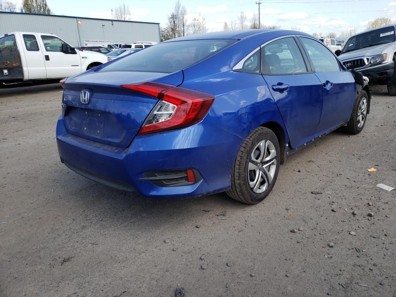Photo 4 from auction – 2018 HONDA CIVIC LX with VIN 2HGFC2F50JH557067