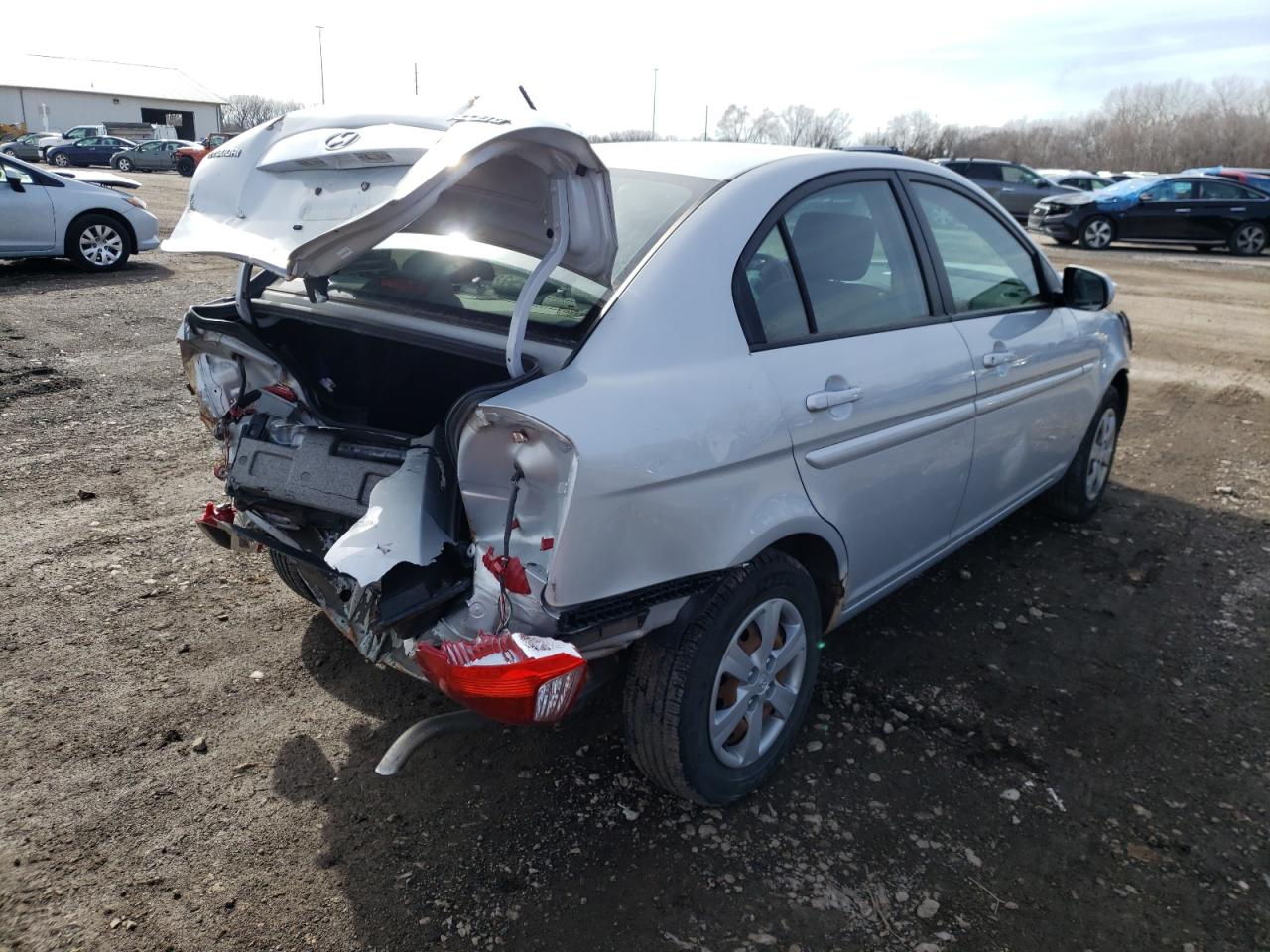 Photo 4 from auction – 2011 HYUNDAI ACCENT GLS with VIN KMHCN4AC3BU609637