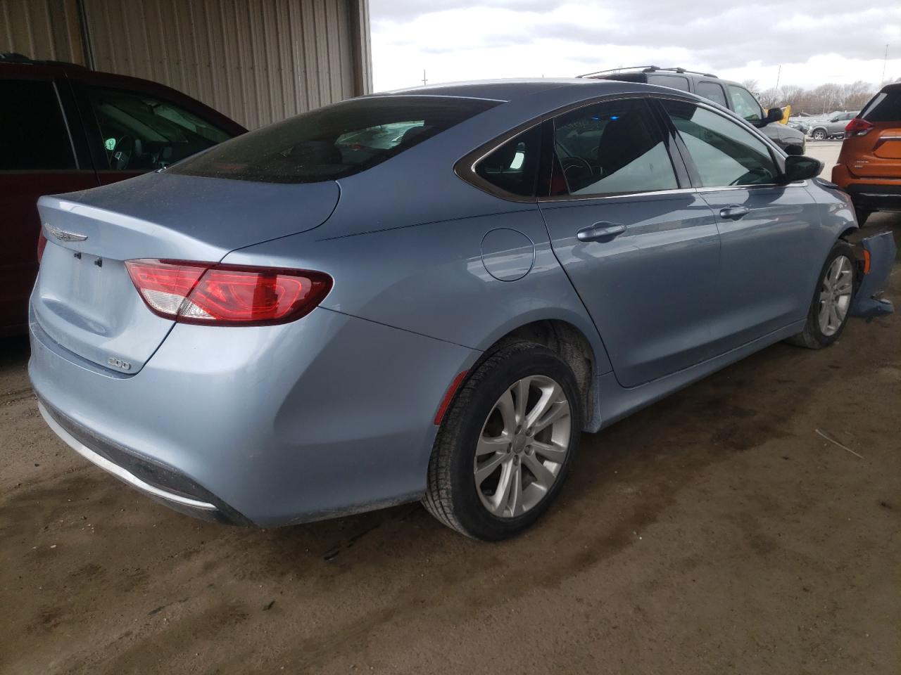 Photo 4 from auction – 2015 CHRYSLER 200 LIMITE with VIN 1C3CCCAB0FN667379