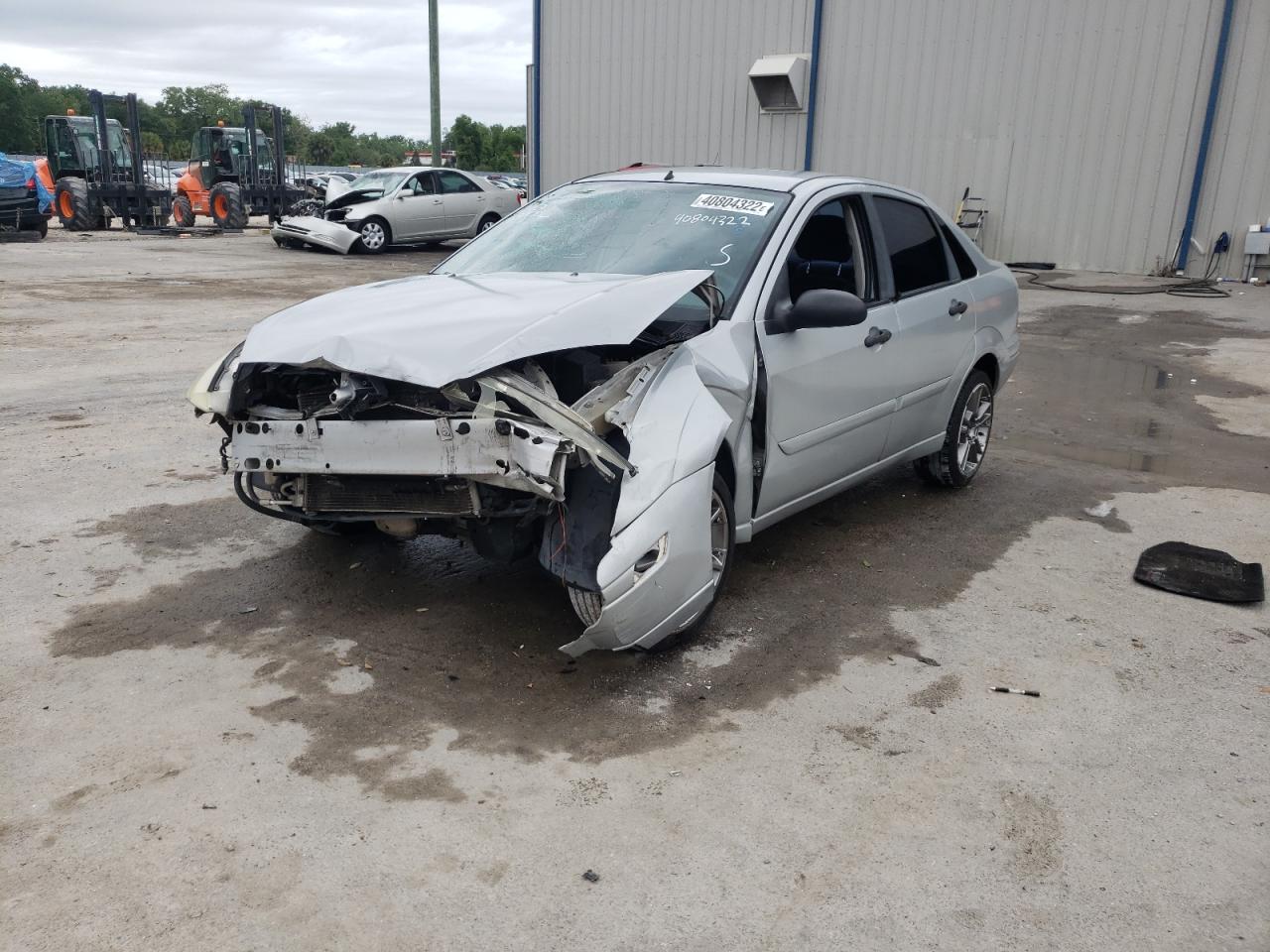 Photo 2 from auction – 2001 FORD FOCUS SE with VIN 1FAFP34P71W326557