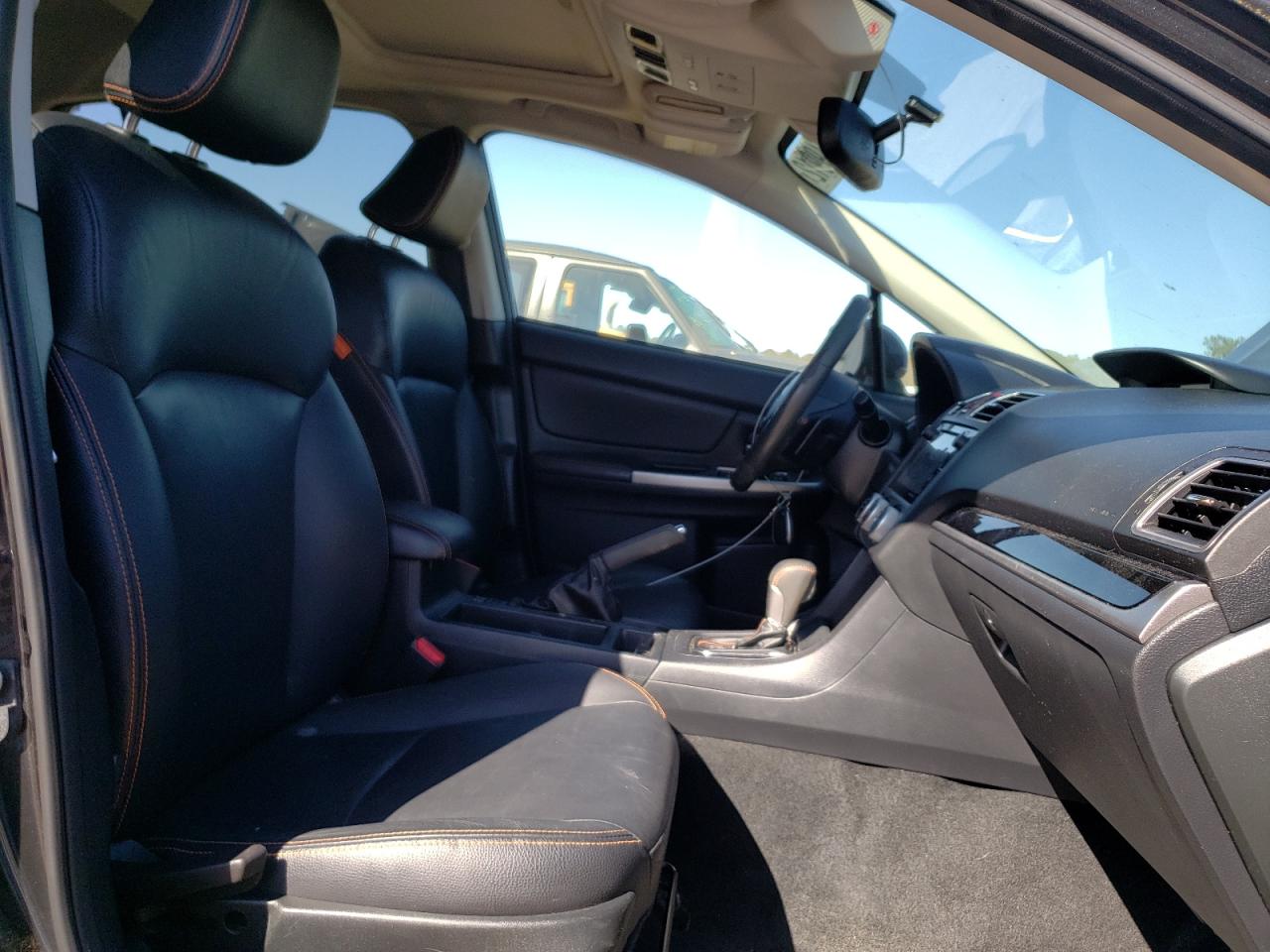 Photo 5 from auction – 2016 SUBARU CROSSTREK with VIN JF2GPANC7G8203743
