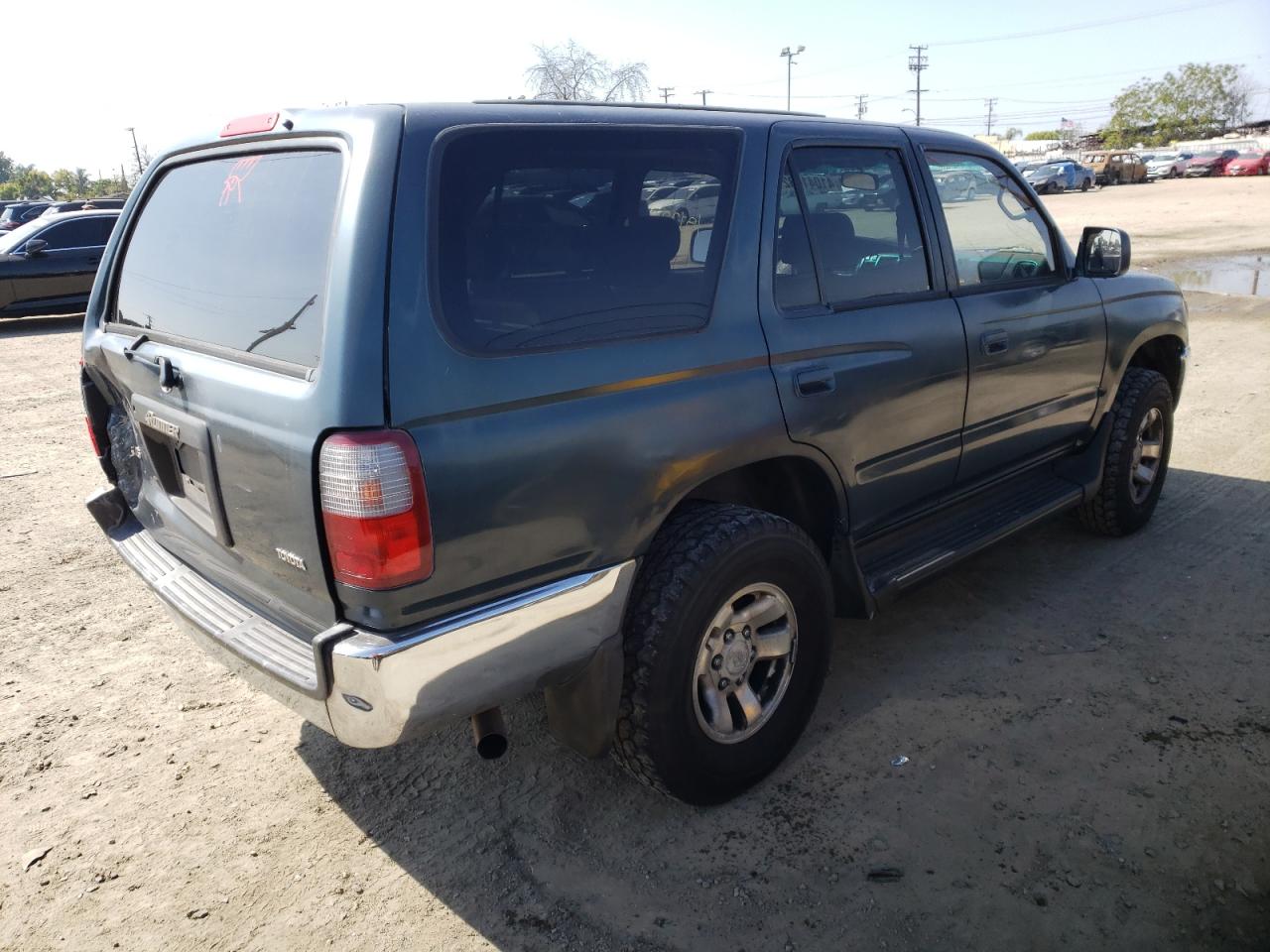 Photo 4 from auction – 1997 TOYOTA 4RUNNER SR with VIN JT3GN86R8V0030833