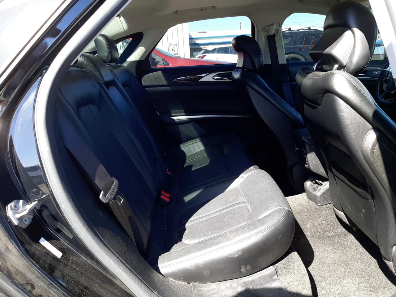 Photo 6 from auction – 2016 LINCOLN MKZ with VIN 3LN6L2G91GR612618