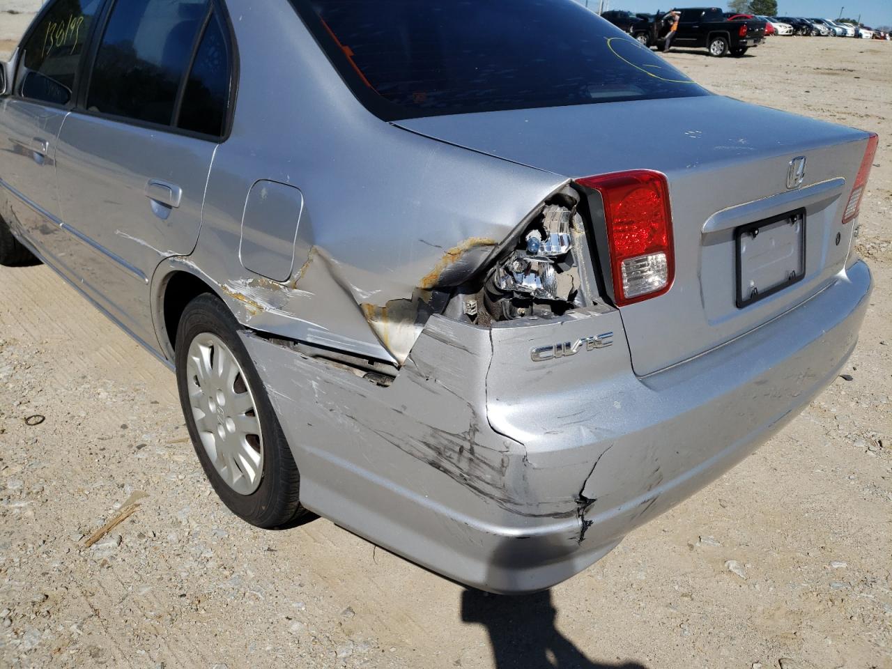 Photo 9 from auction – 2004 HONDA CIVIC EX with VIN 2HGES26704H537809