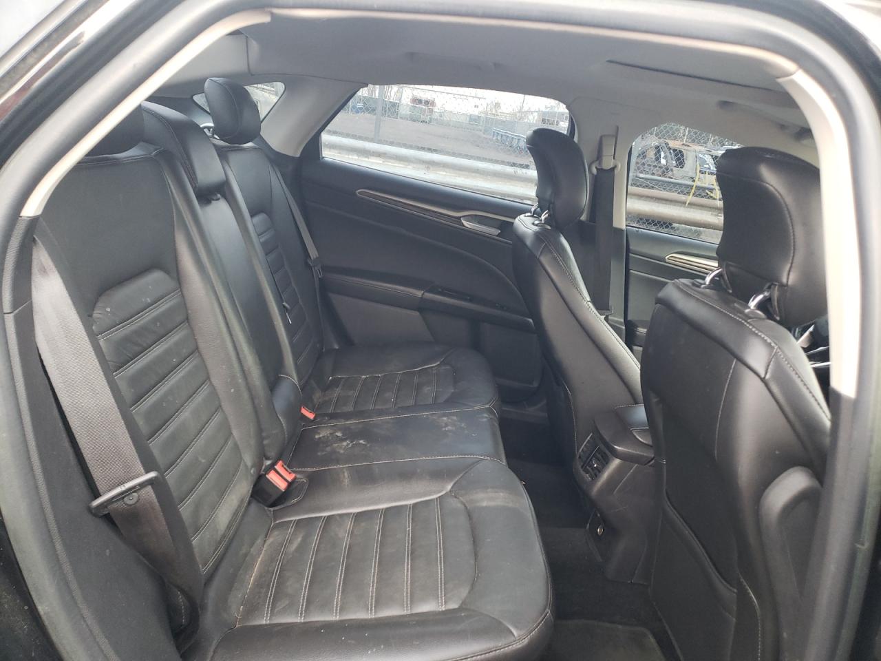 Photo 6 from auction – 2014 FORD FUSION SE with VIN 1FA6P0HD6E5352187