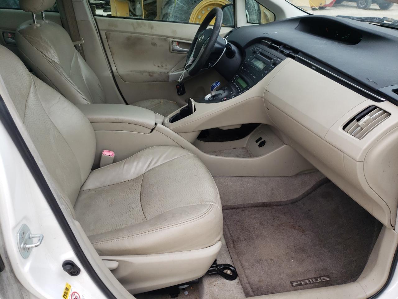 Photo 5 from auction – 2011 TOYOTA PRIUS with VIN JTDKN3DU9B0323720