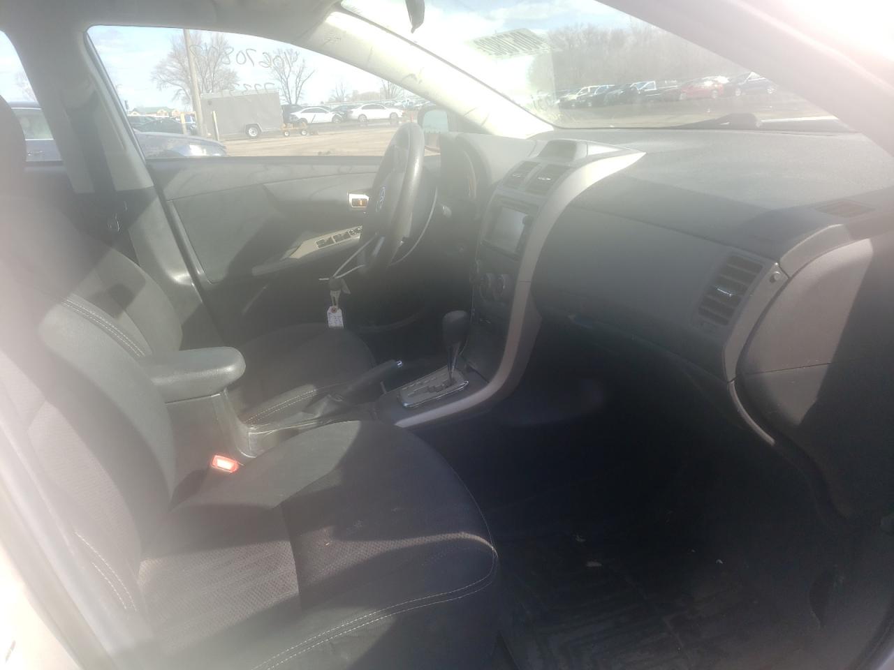 Photo 5 from auction – 2013 TOYOTA COROLLA BA with VIN 5YFBU4EE9DP117631