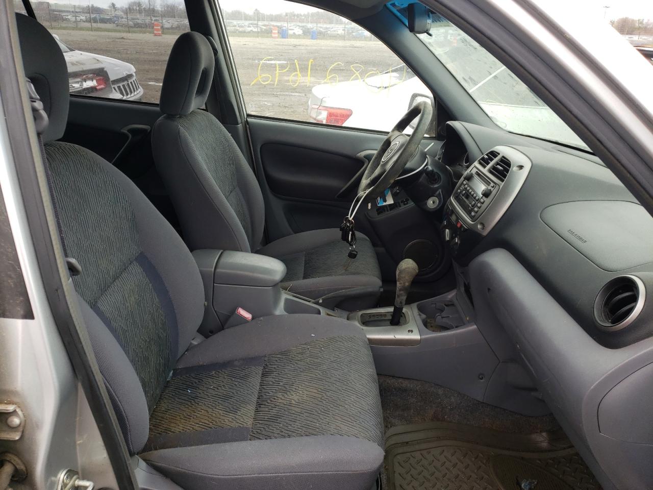 Photo 5 from auction – 2001 TOYOTA RAV4 with VIN JTEGH20V210038728