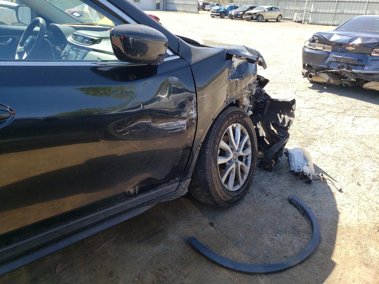 Photo 9 from auction – 2017 NISSAN ROGUE S with VIN KNMAT2MV0HP506654
