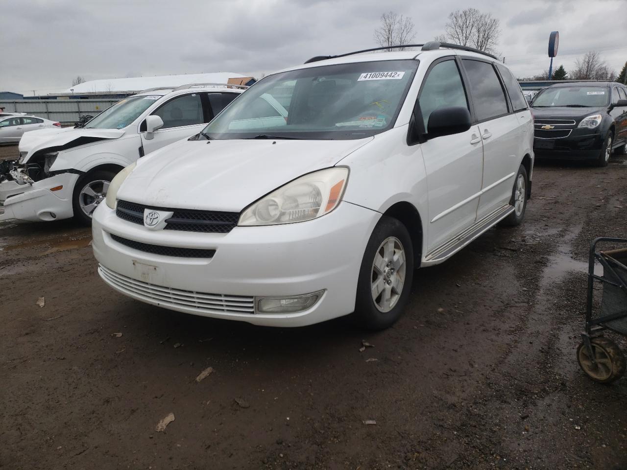 Photo 2 from auction – 2004 TOYOTA SIENNA XLE with VIN 5TDZA22C54S093186
