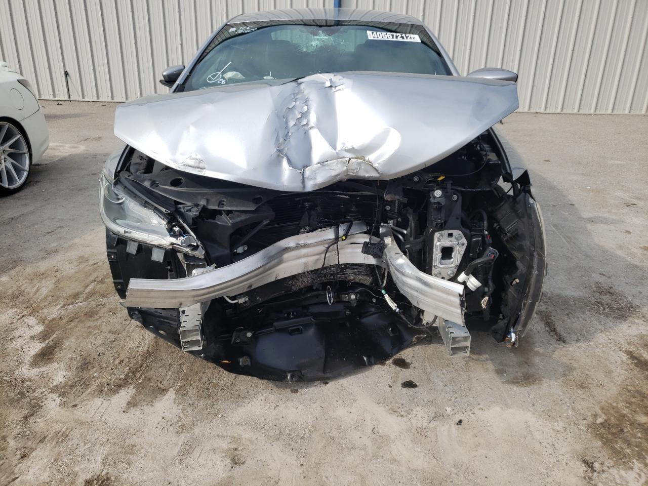 Photo 9 from auction – 2015 CHRYSLER 200 S with VIN 1C3CCCBG7FN647723