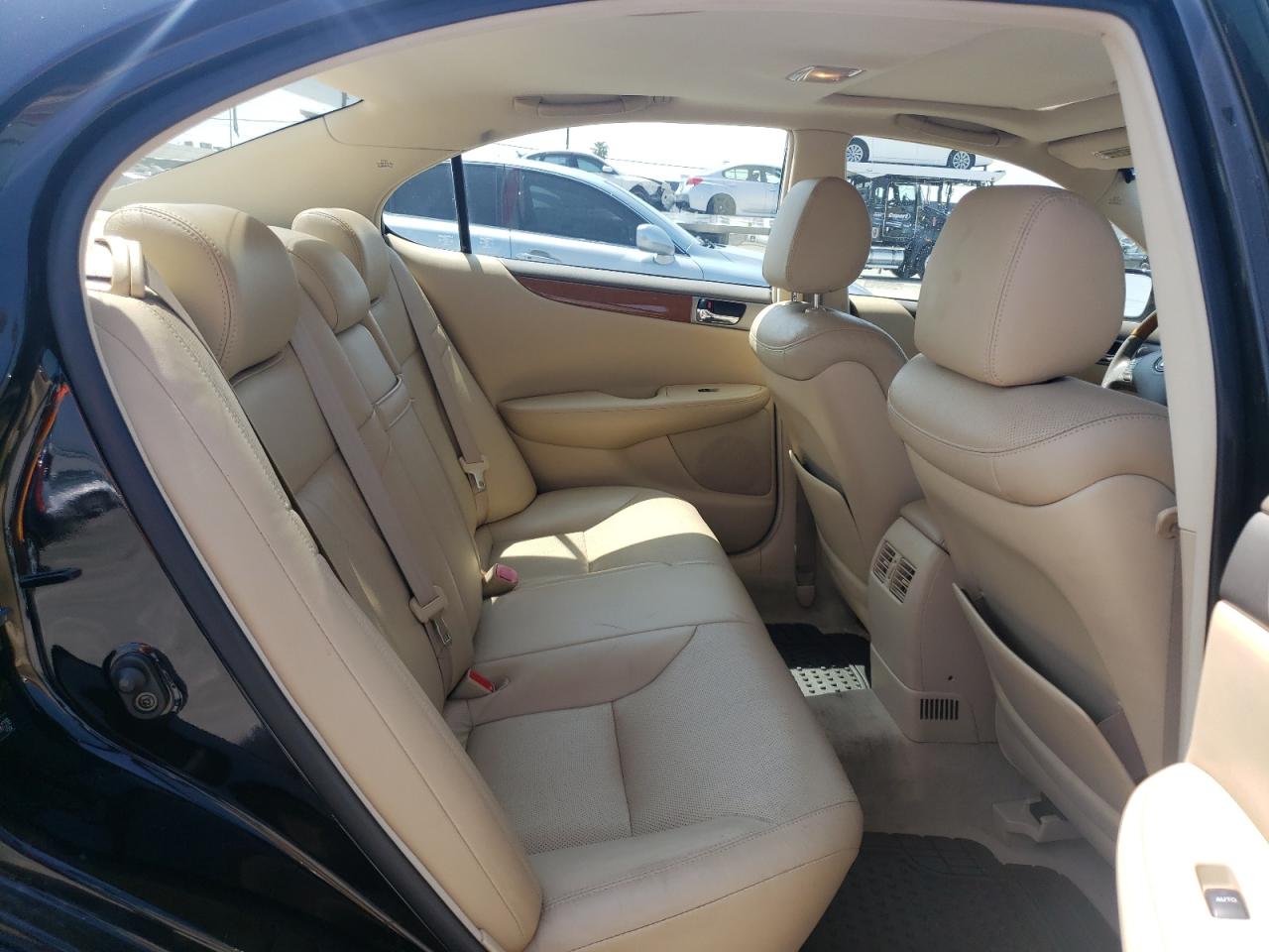 Photo 6 from auction – 2005 LEXUS ES 330 with VIN JTHBA30GX55061238