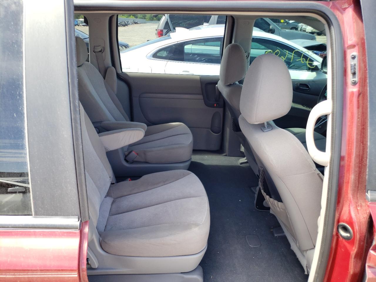 Photo 6 from auction – 2011 KIA SEDONA LX with VIN KNDMG4C72B6376003