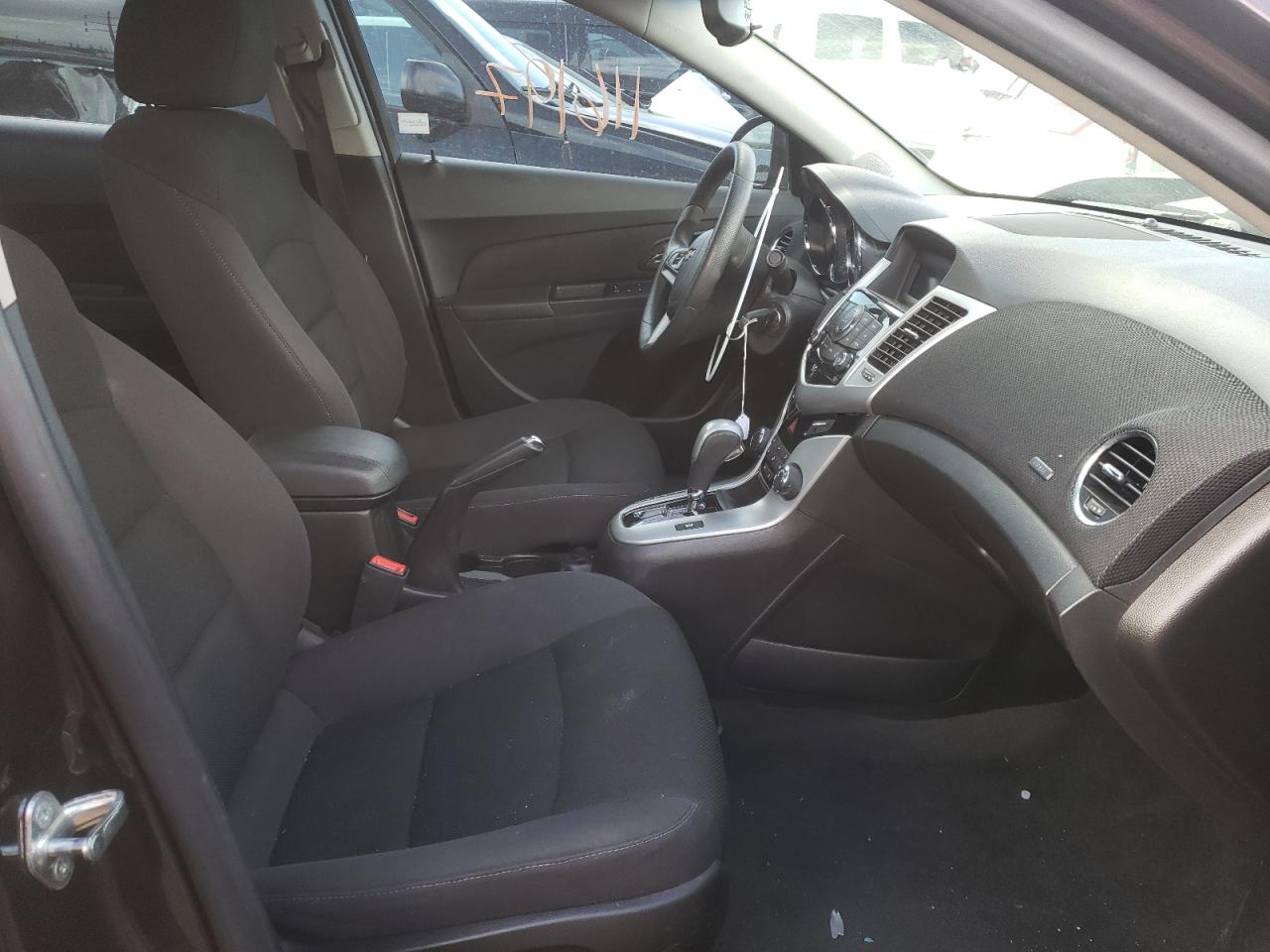 Photo 5 from auction – 2015 CHEVROLET CRUZE LT with VIN 1G1PC5SB3F7122121