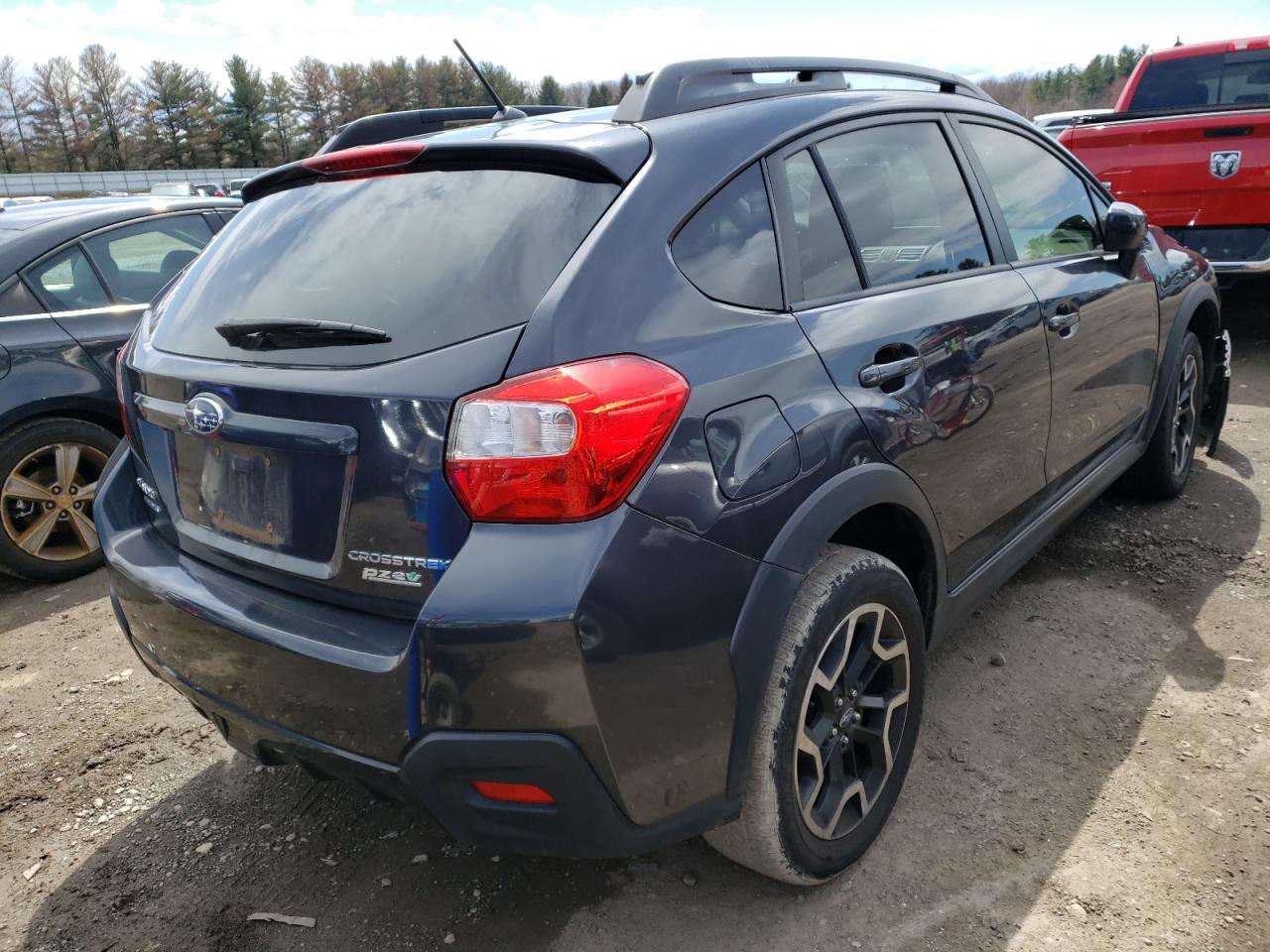 Photo 4 from auction – 2016 SUBARU CROSSTREK with VIN JF2GPABCXG8240273