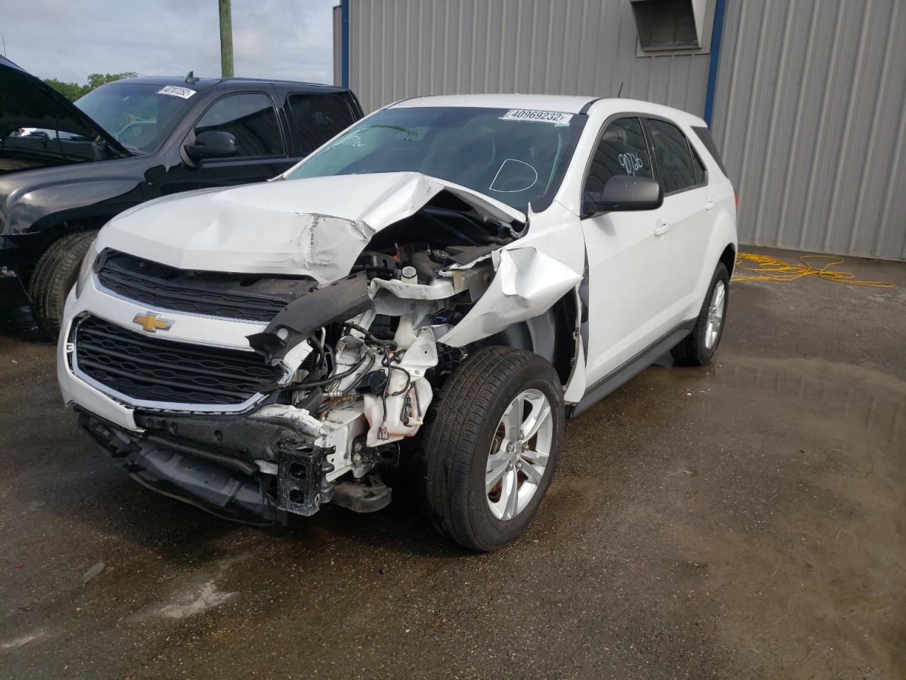 Photo 2 from auction – 2017 CHEVROLET EQUINOX LS with VIN 2GNALBEK0H1544846