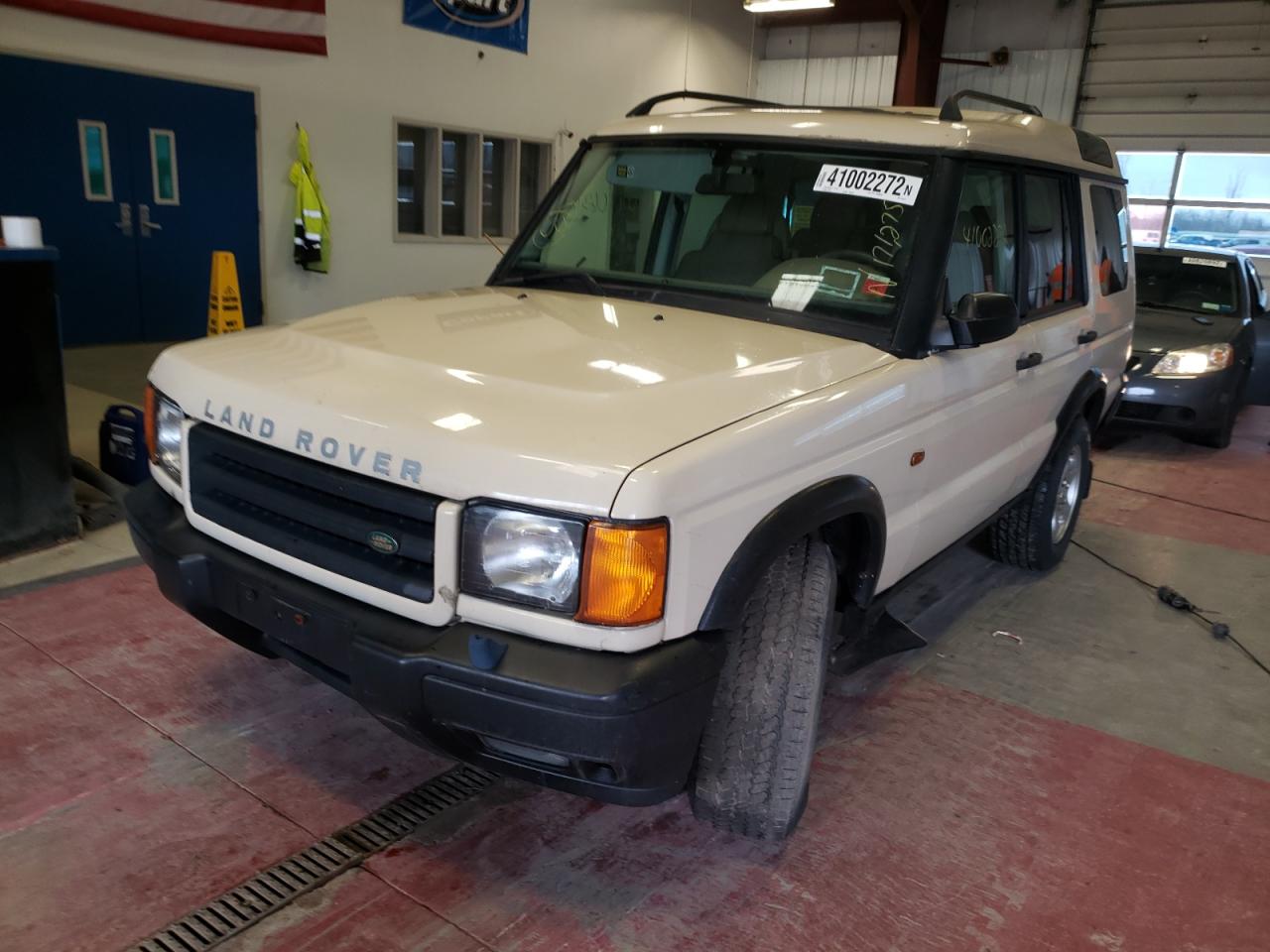 Photo 2 from auction – 2000 LAND ROVER DISCOVERY with VIN SALTY124XYA281010