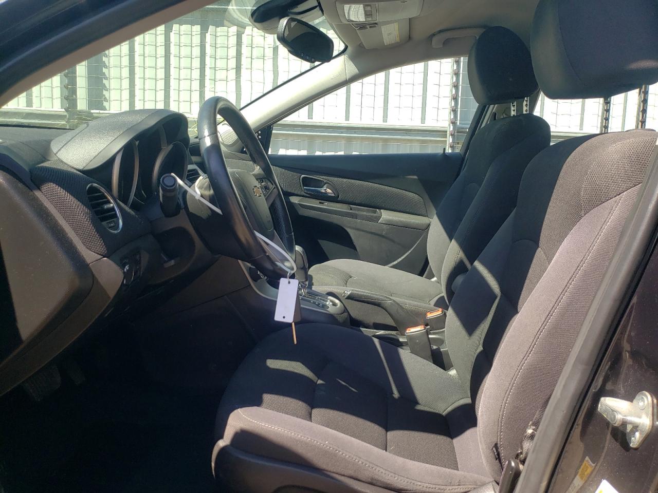 Photo 5 from auction – 2014 CHEVROLET CRUZE LT with VIN 1G1PC5SB5E7347445