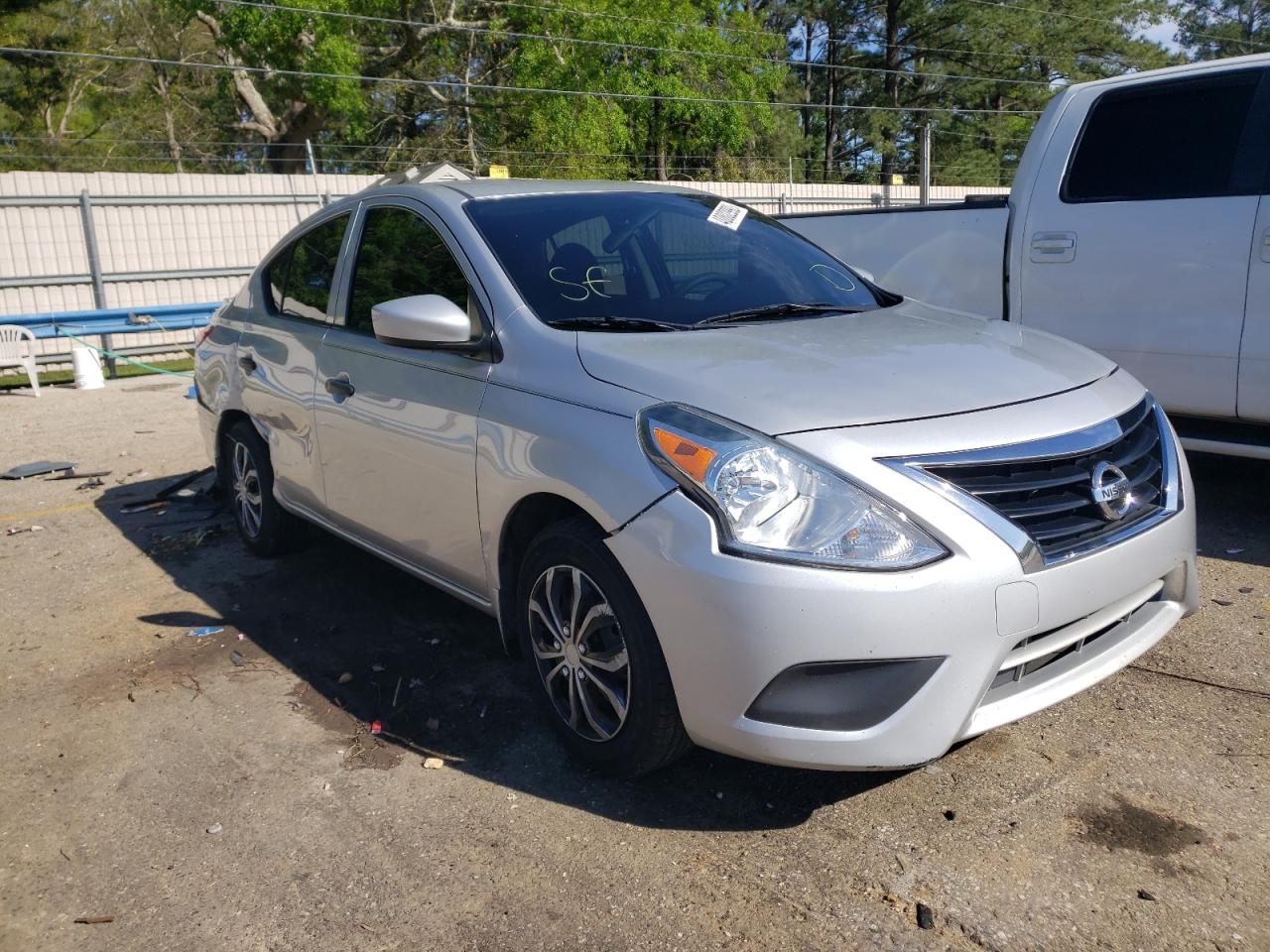 NISSAN VERSA S 2016 con VIN 3N1CN7AP7GL877765 - Foto de la subasta