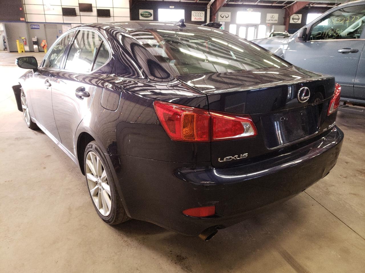 Photo 3 from auction – 2010 LEXUS IS 250 with VIN JTHCF5C20A5043598