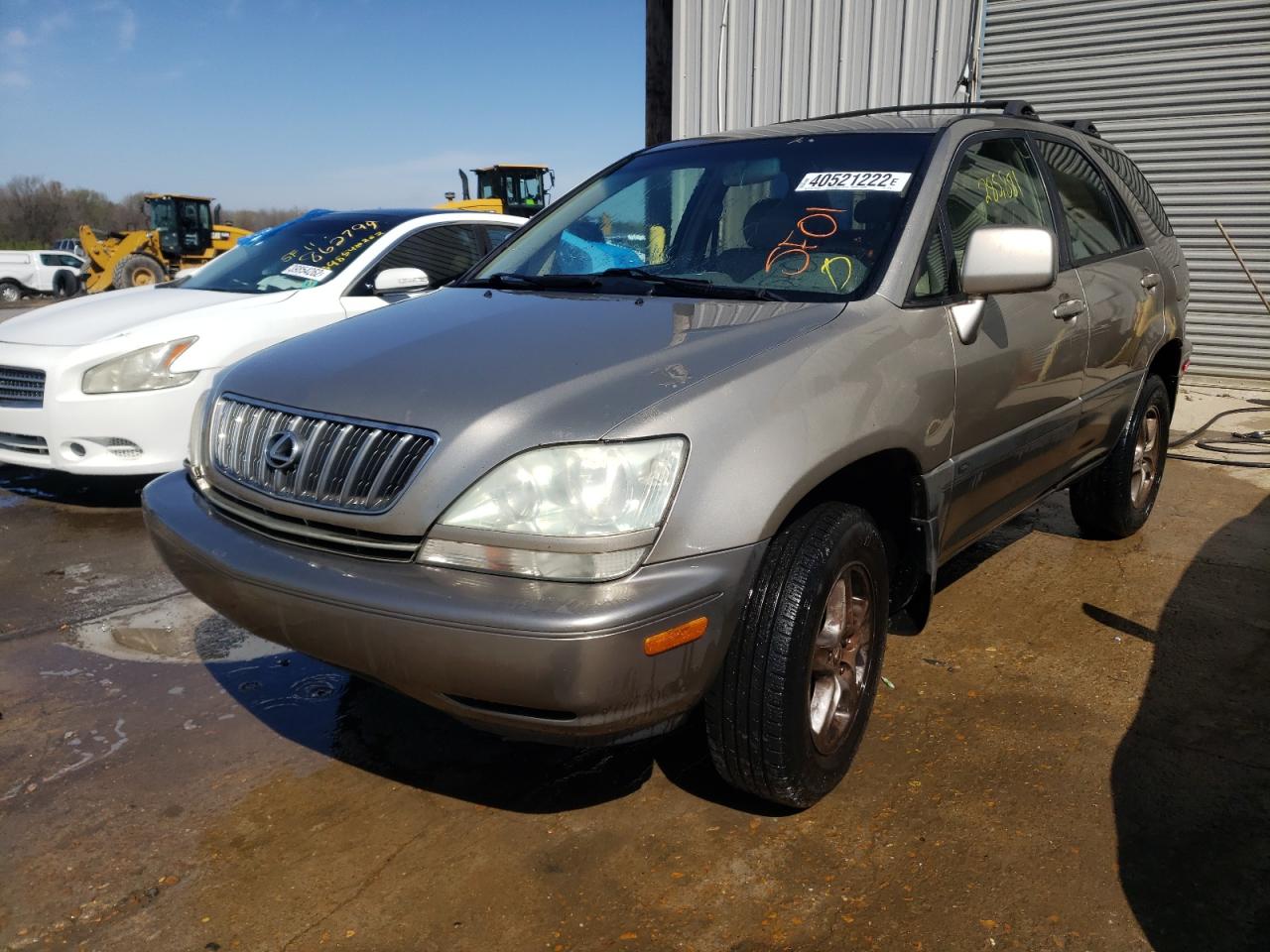 Photo 2 from auction – 2001 LEXUS RX 300 with VIN JTJGF10U410119240