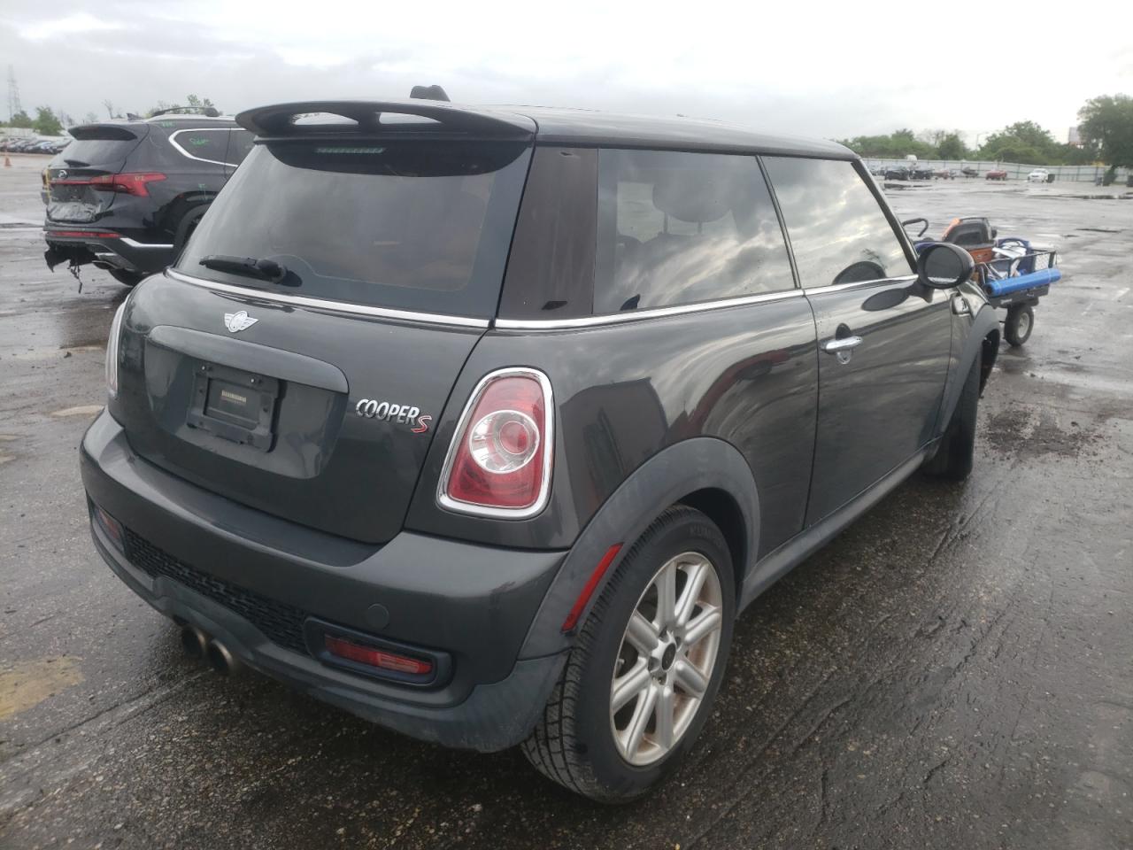 Photo 4 from auction – 2011 MINI COOPER S with VIN WMWSV3C57BTY10453