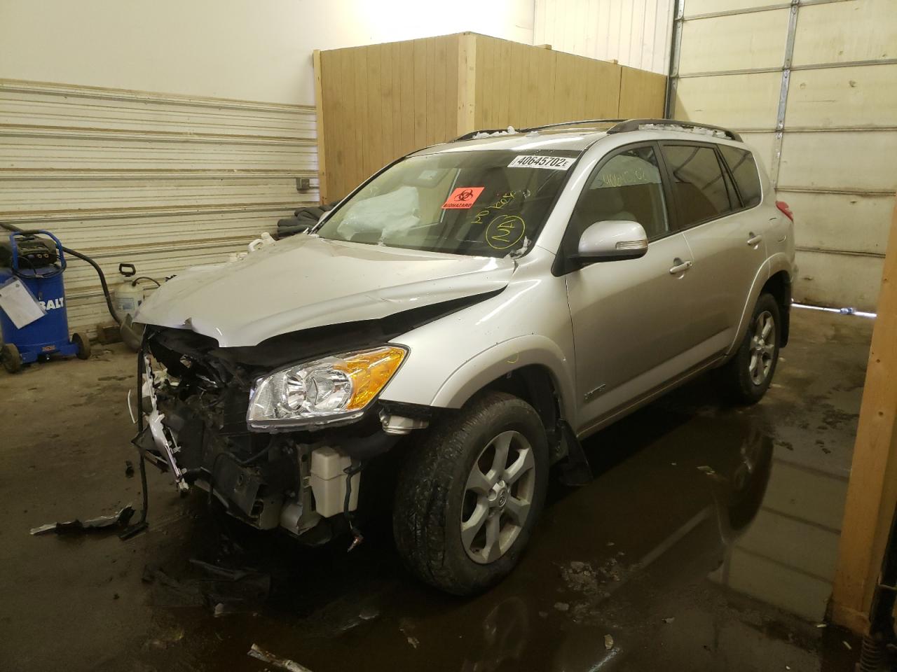Photo 2 from auction – 2011 TOYOTA RAV4 LIMIT with VIN 2T3DF4DV0BW160522