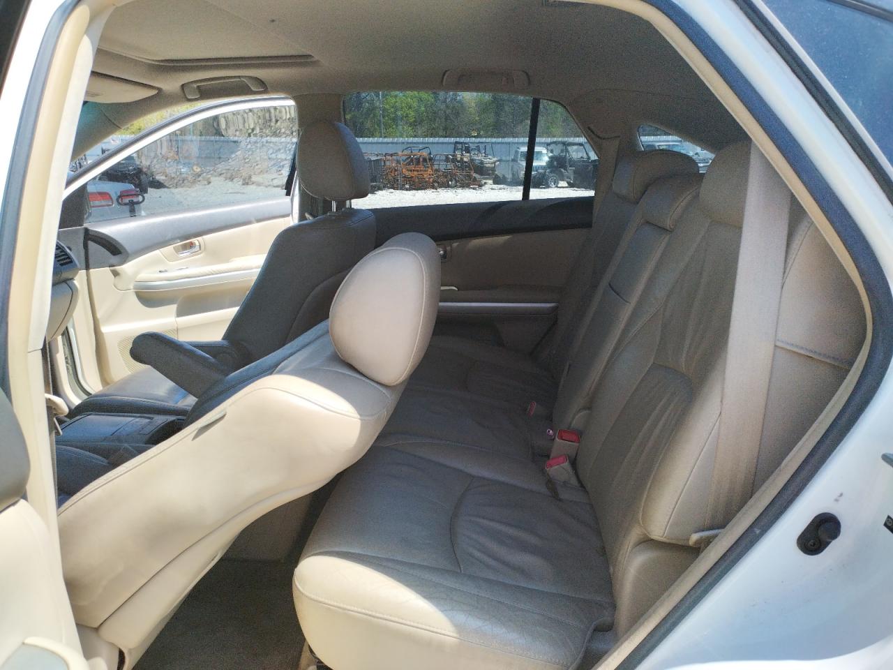 Photo 6 from auction – 2006 LEXUS RX 400 with VIN JTJHW31UX60017852