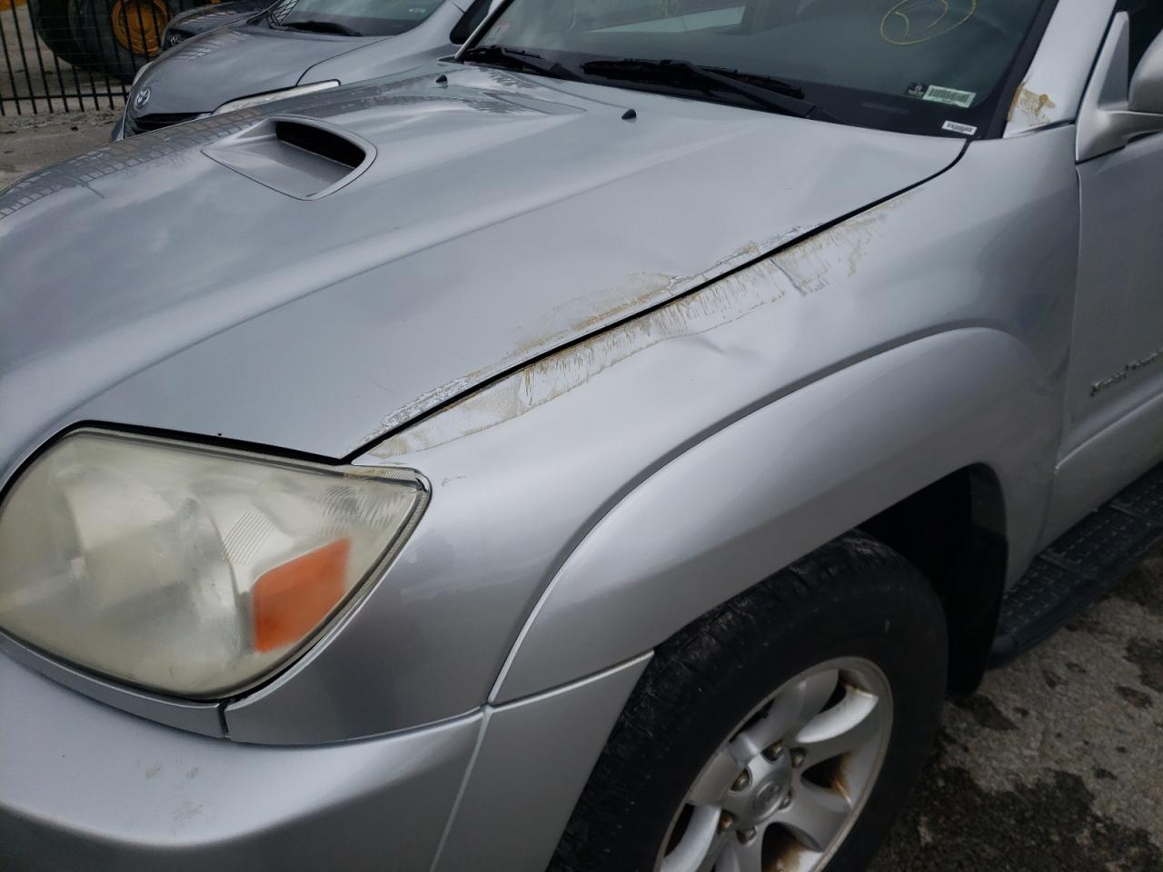 Photo 9 from auction – 2005 TOYOTA 4RUNNER SR with VIN JTEBT14R050050429