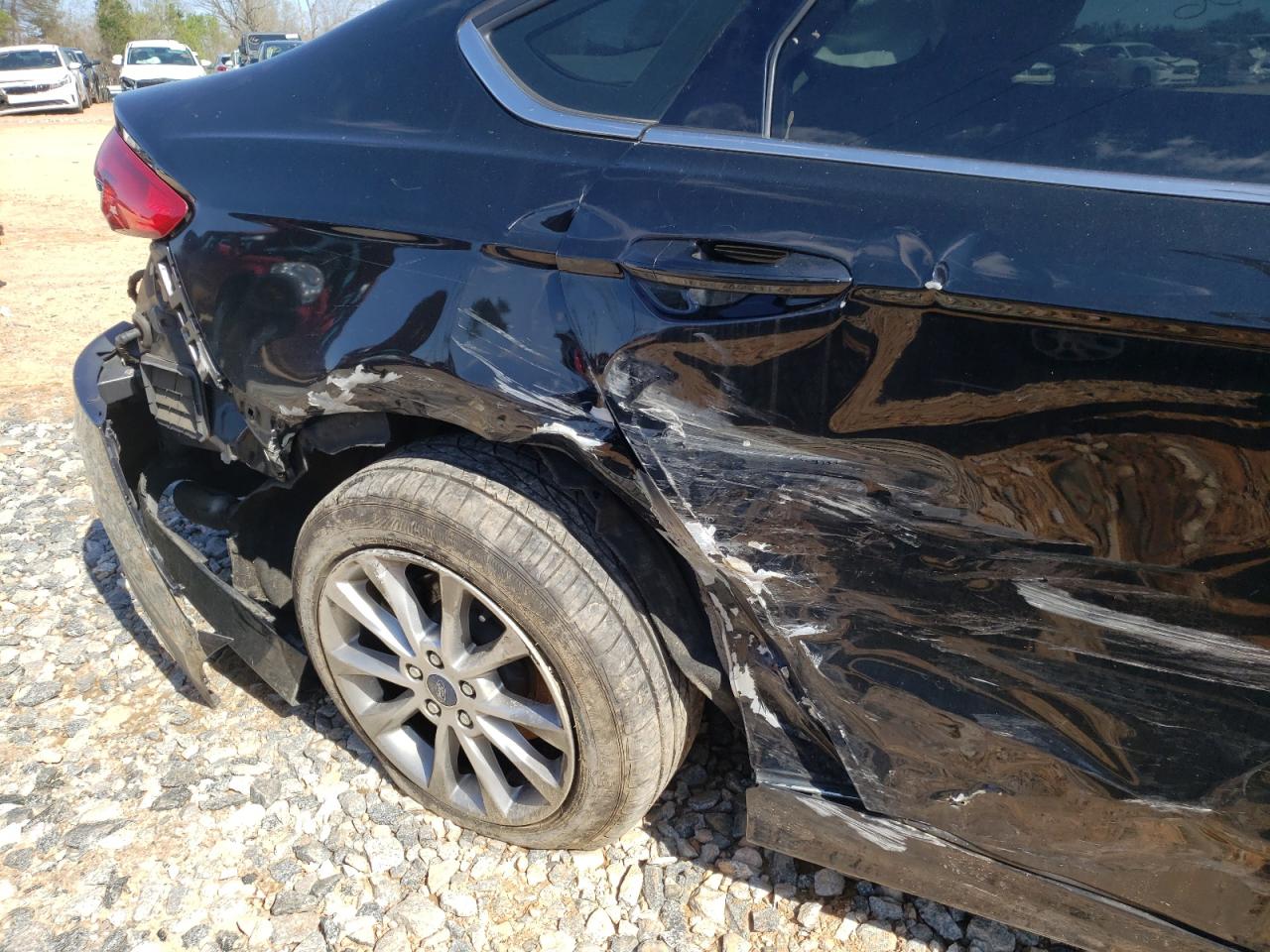Photo 9 from auction – 2017 FORD FUSION SE with VIN 3FA6P0LU4HR301215