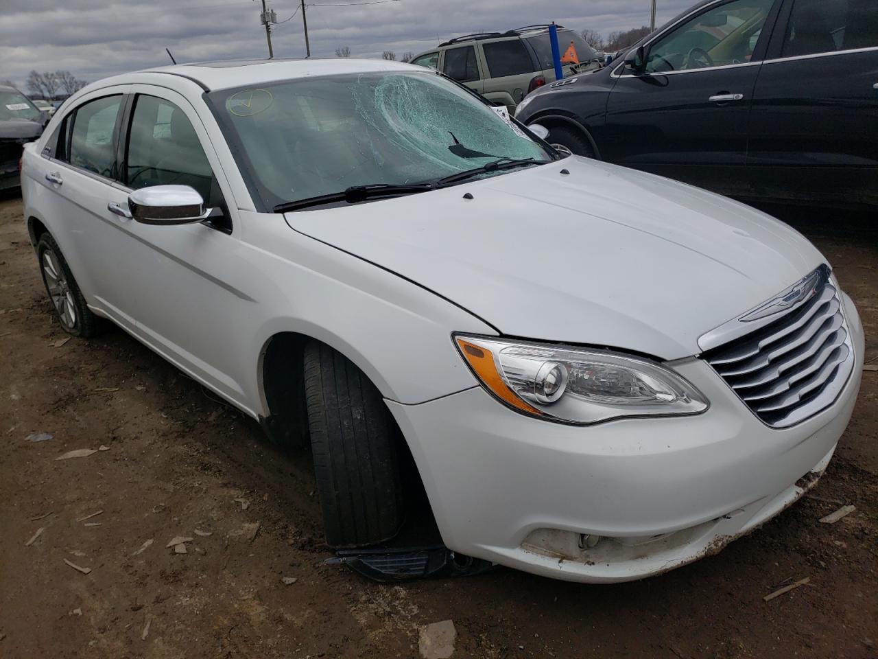 CHRYSLER 200 LIMITE 2013 with VIN 1C3CCBCG4DN744397 - Photo from auction