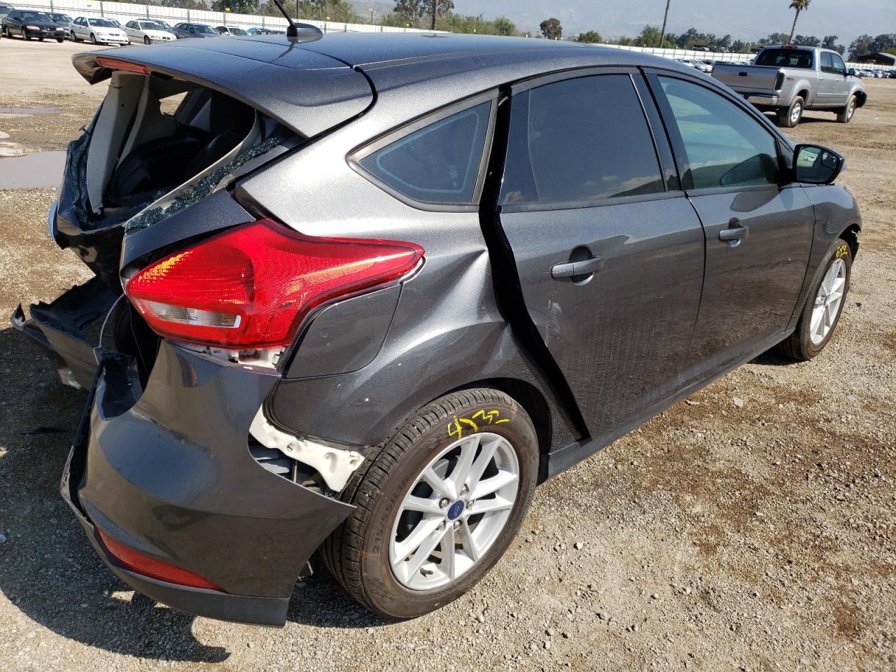 Photo 4 from auction – 2018 FORD FOCUS SE with VIN 1FADP3K28JL313395