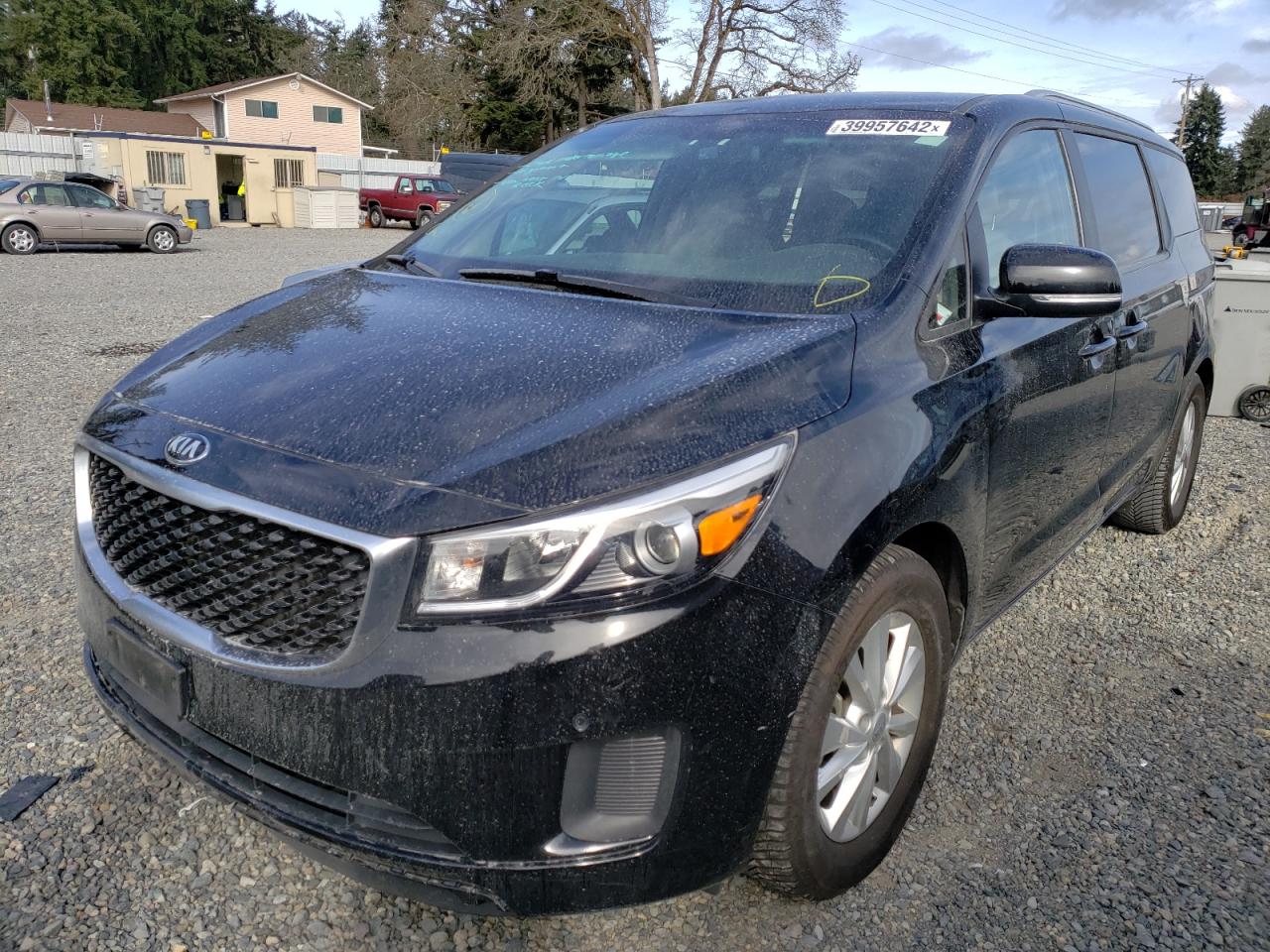 Photo 2 from auction – 2017 KIA SEDONA LX with VIN KNDMB5C11H6242012