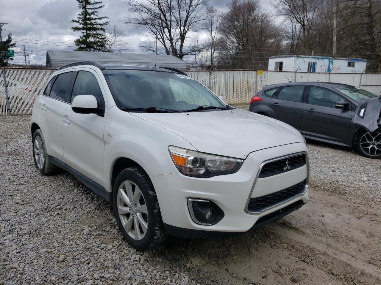 MITSUBISHI OUTLANDER 2013 with VIN 4A4AR4AU3DE024667 - Photo from auction