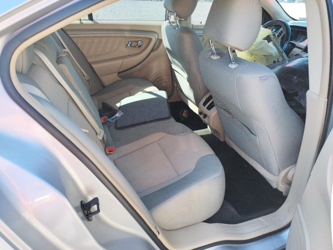 Photo 6 from auction – 2014 FORD TAURUS SEL with VIN 1FAHP2H83EG161418