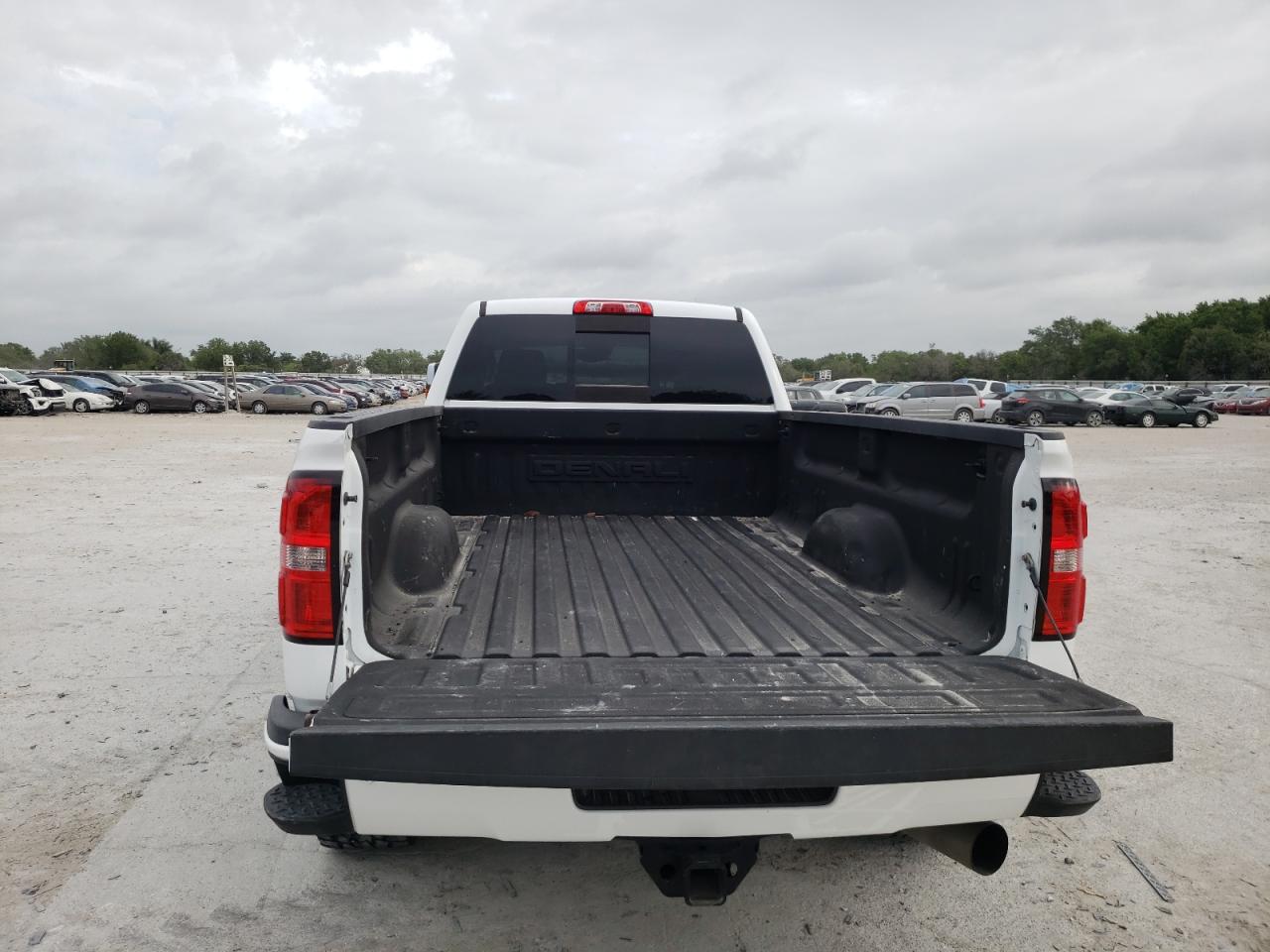 Photo 9 from auction – 2015 GMC SIERRA K35 with VIN 1GT424E82FF656806