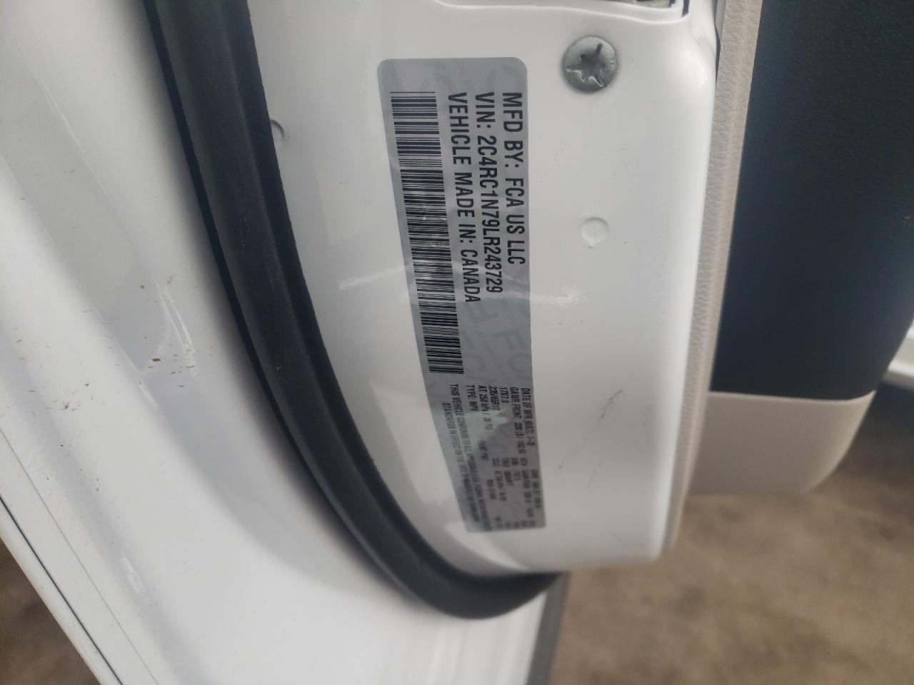 Photo 10 from auction – 2020 CHRYSLER PACIFICA H with VIN 2C4RC1N79LR243729
