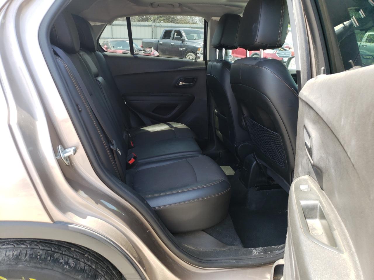 Photo 6 from auction – 2019 CHEVROLET TRAX 1LT with VIN 3GNCJLSB8KL135119