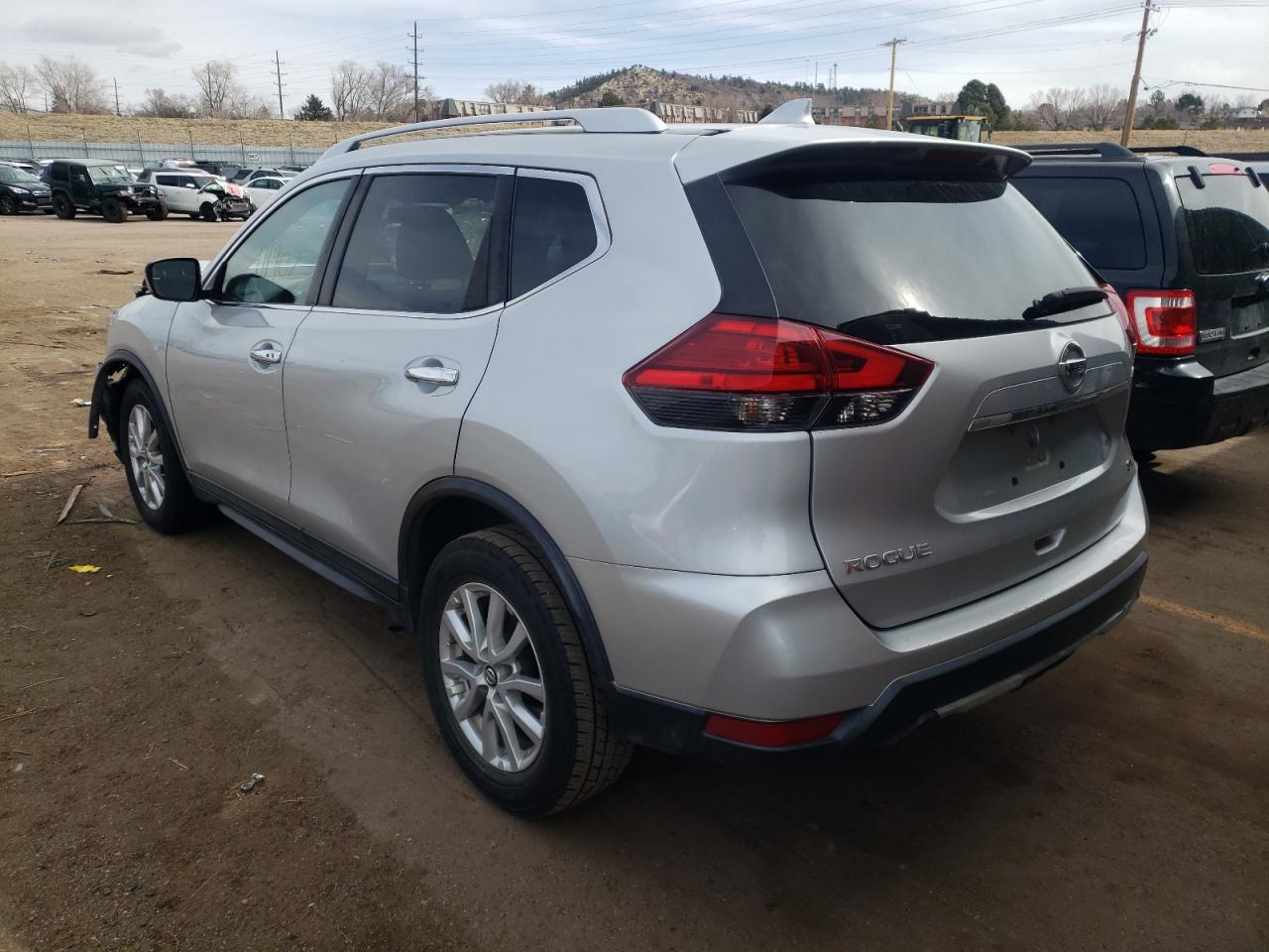 Photo 3 from auction – 2017 NISSAN ROGUE S with VIN KNMAT2MT8HP551680