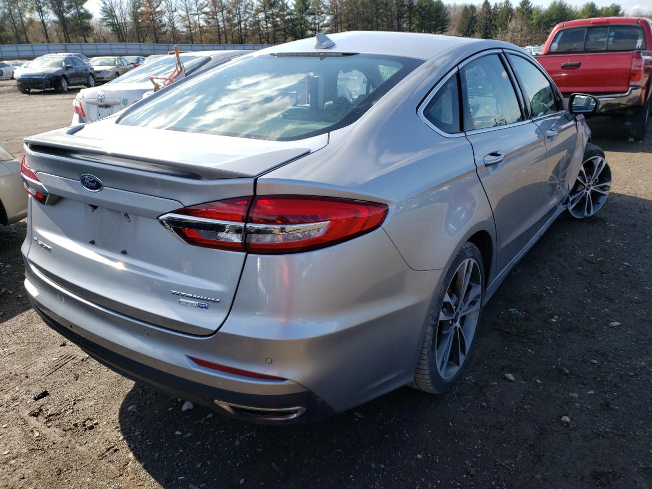 Photo 4 from auction – 2020 FORD FUSION TIT with VIN 3FA6P0D91LR133035