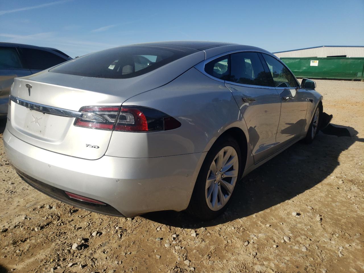 Photo 4 from auction – 2017 TESLA MODEL S with VIN 5YJSA1E2XHF206204