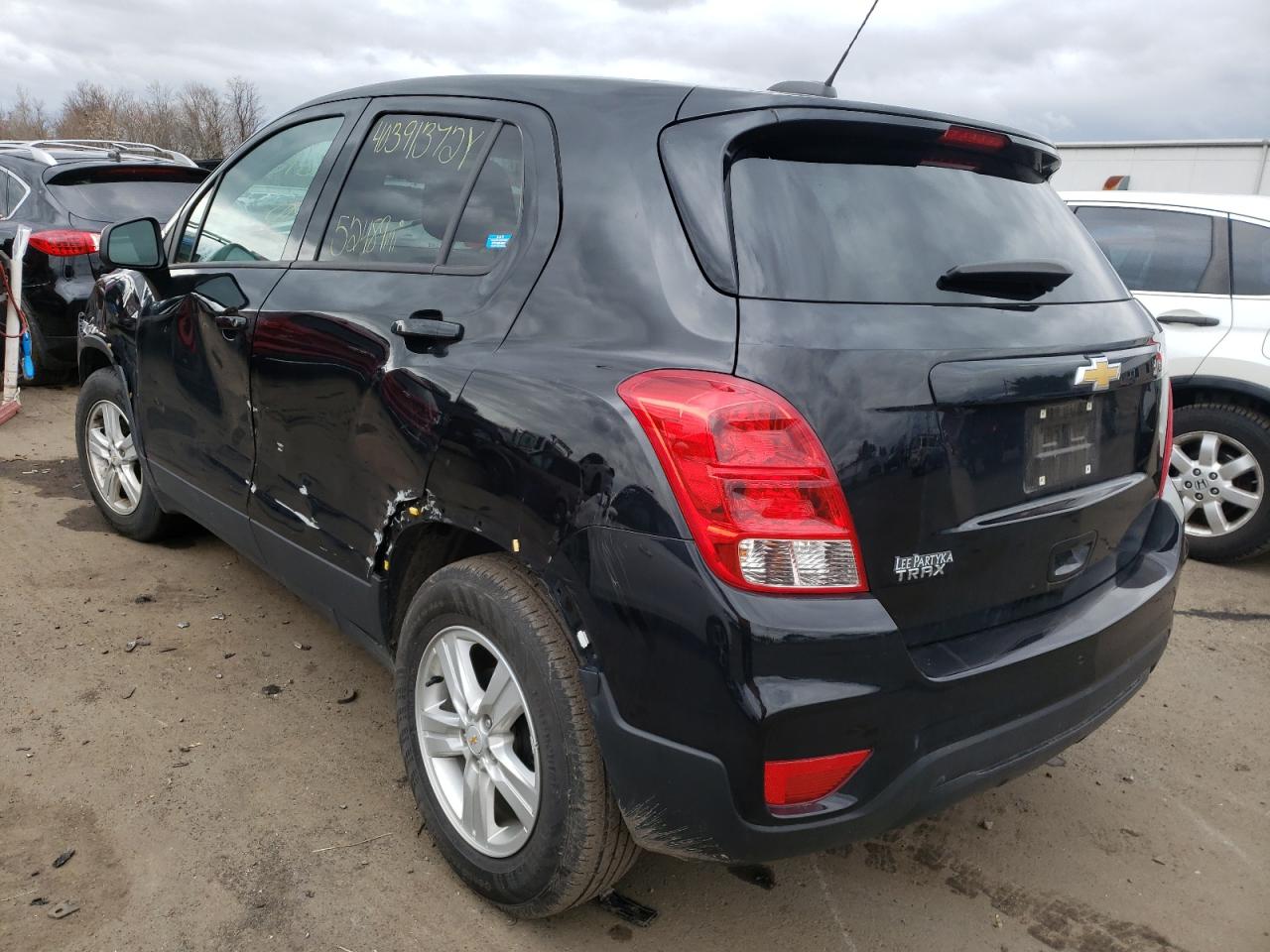 Photo 3 from auction – 2020 CHEVROLET TRAX LS with VIN KL7CJKSBXLB038992