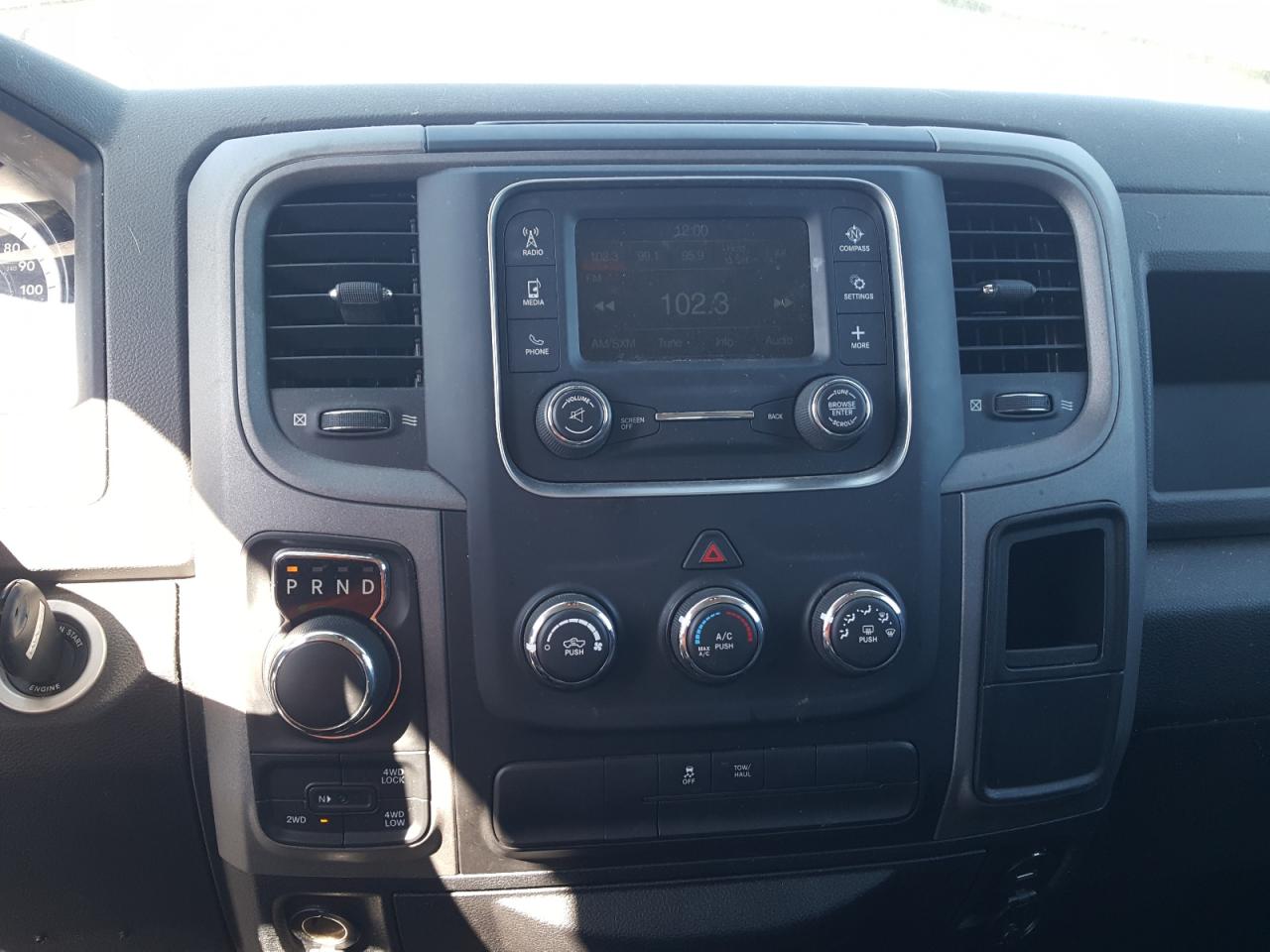 Photo 9 from auction – 2016 RAM 1500 ST with VIN 3C6RR7KT3GG302389